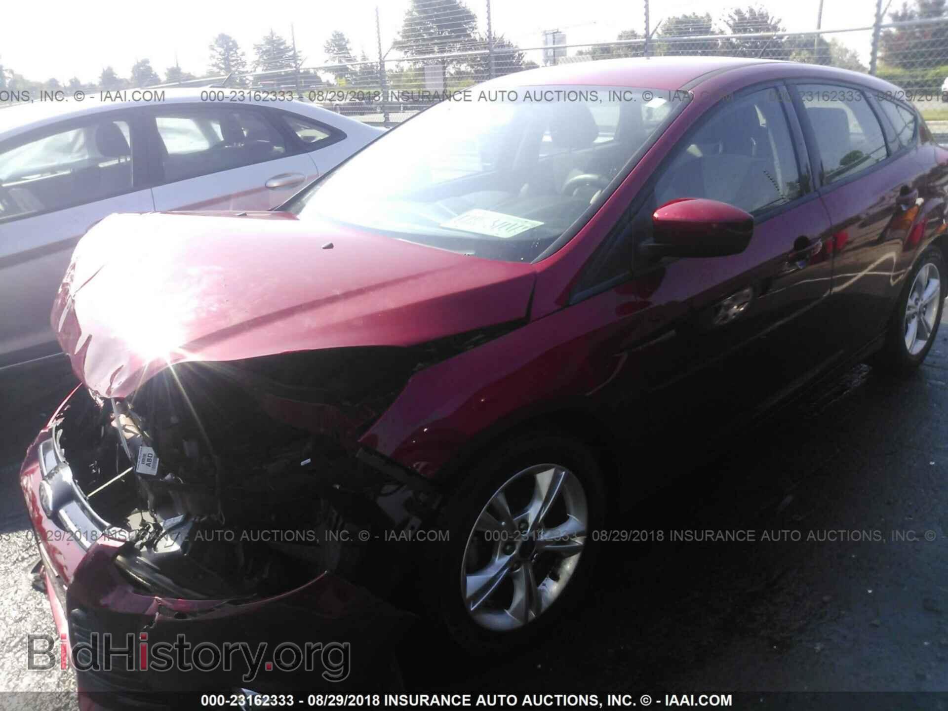 2012 Ford Focus - VIN: 1FAHP3K28CL153409 - Photo 2