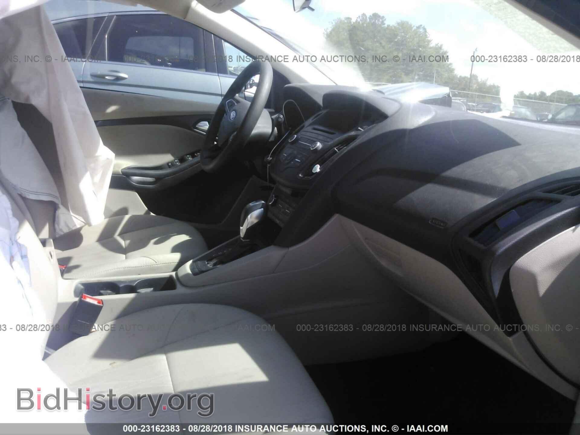 2016 Ford Focus - VIN: 1FADP3K29GL376658 - Фото 5