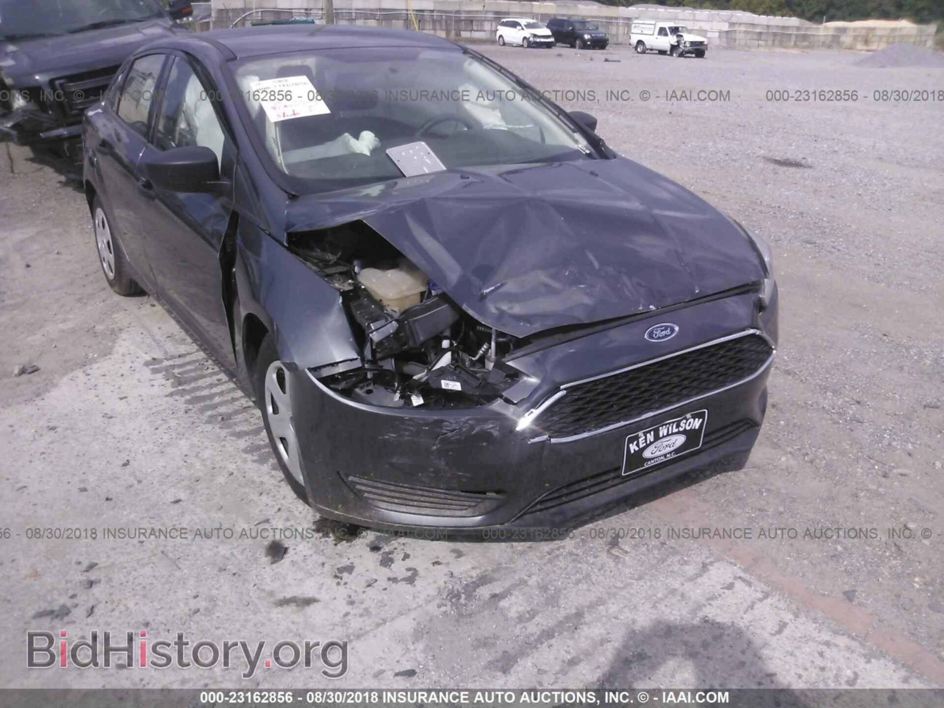 2017 Ford Focus - VIN: 1FADP3E25HL331021 - Photo 6