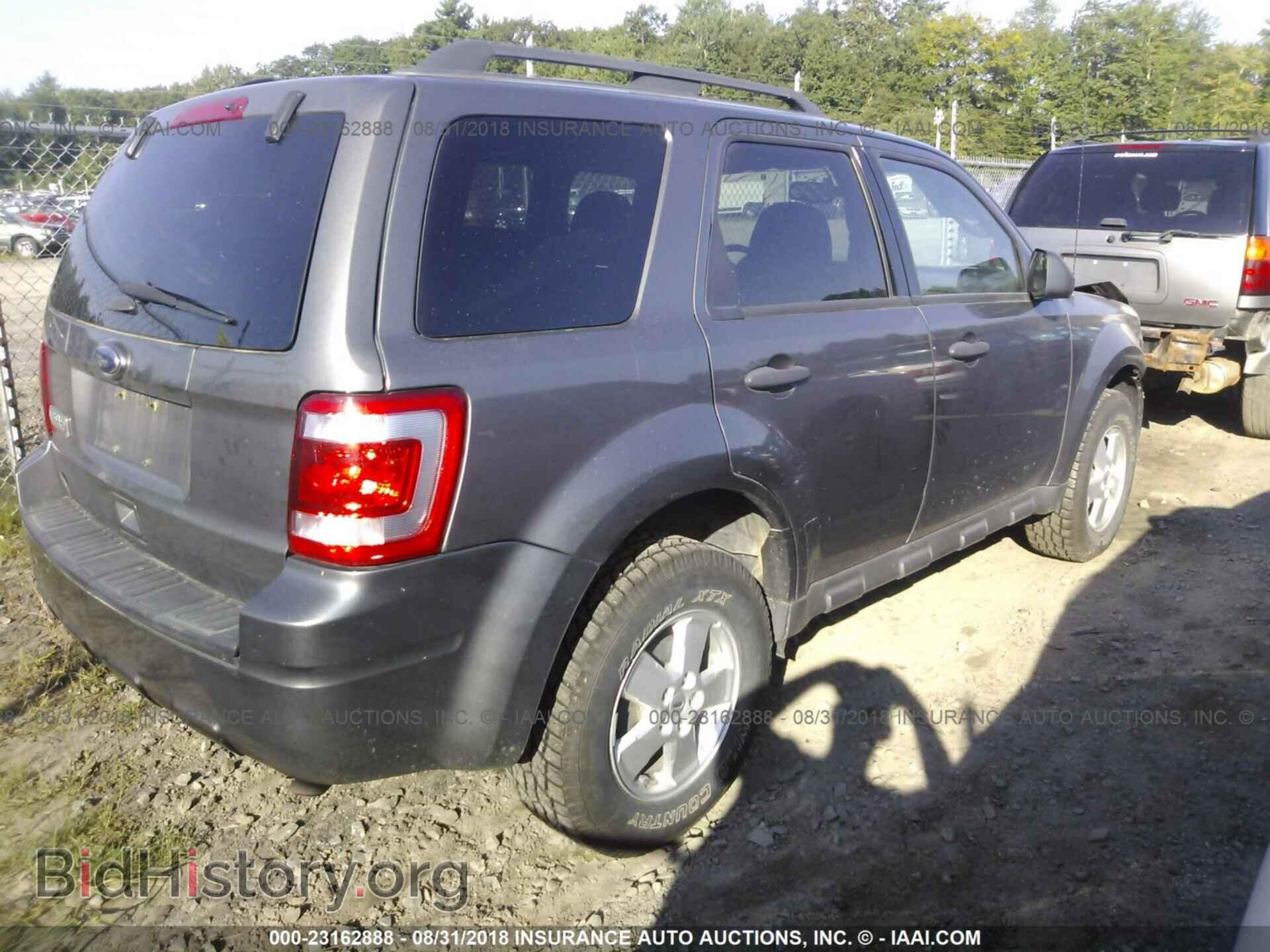 2011 Ford Escape - VIN: 1FMCU9D76BKC05323 - Фото 4
