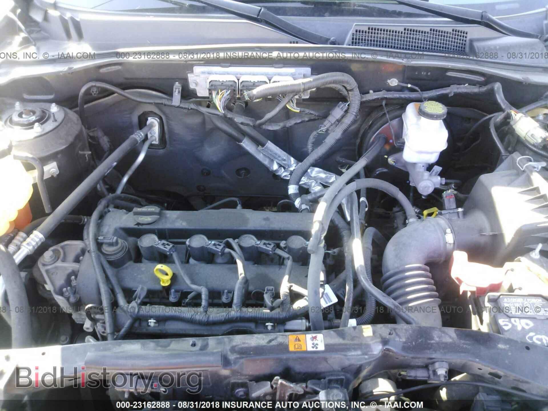 2011 Ford Escape - VIN: 1FMCU9D76BKC05323 - Фото 10