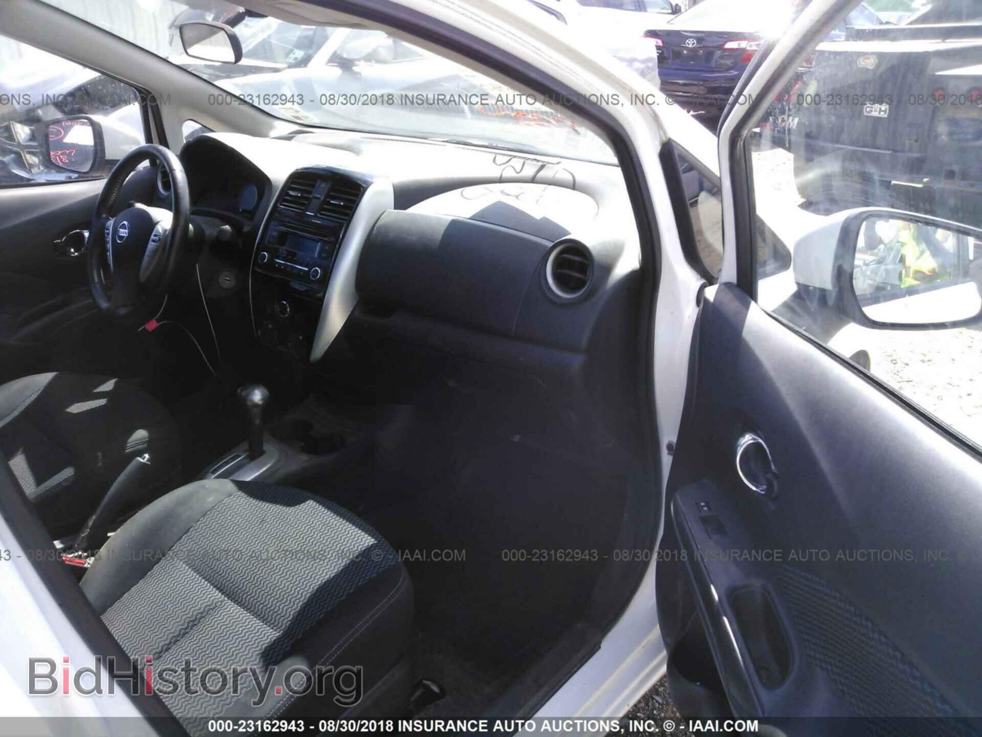 2015 Nissan Versa note - VIN: 3N1CE2CP2FL416522 - Photo 5