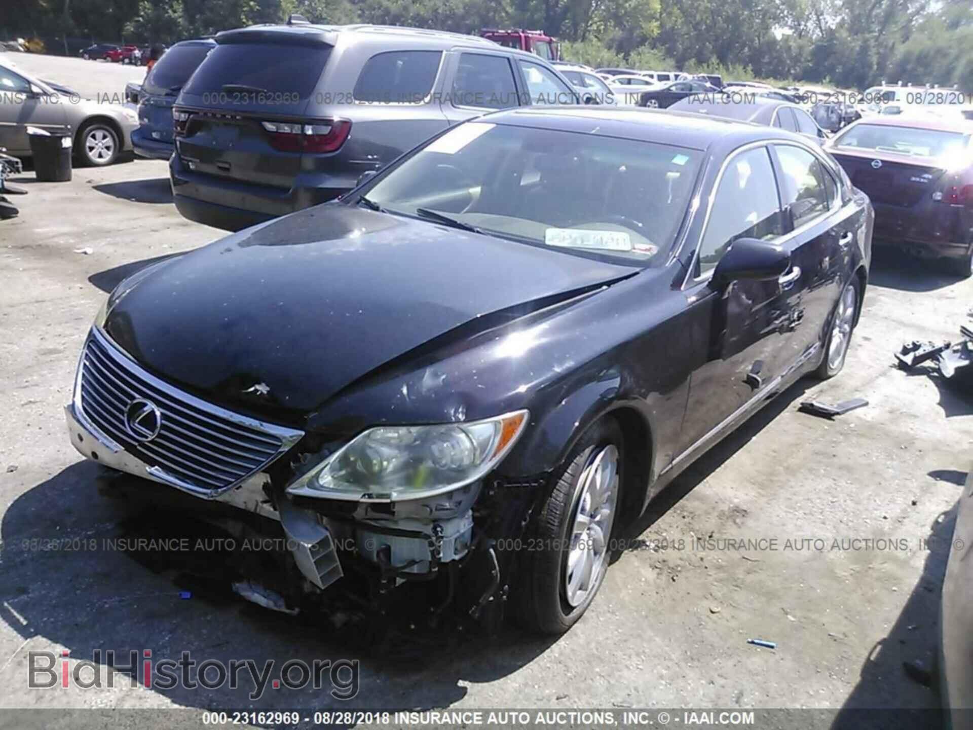 2008 LEXUS LS - VIN: JTHBL46F885057045 - Photo 2