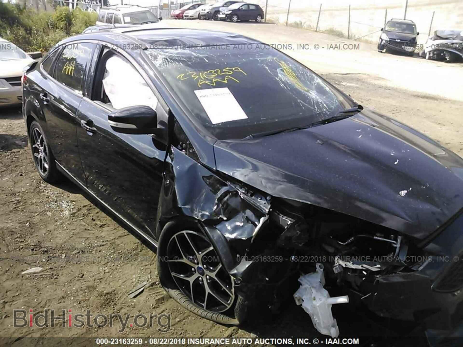 2017 Ford Focus - VIN: 1FADP3H22HL308257 - Photo 6