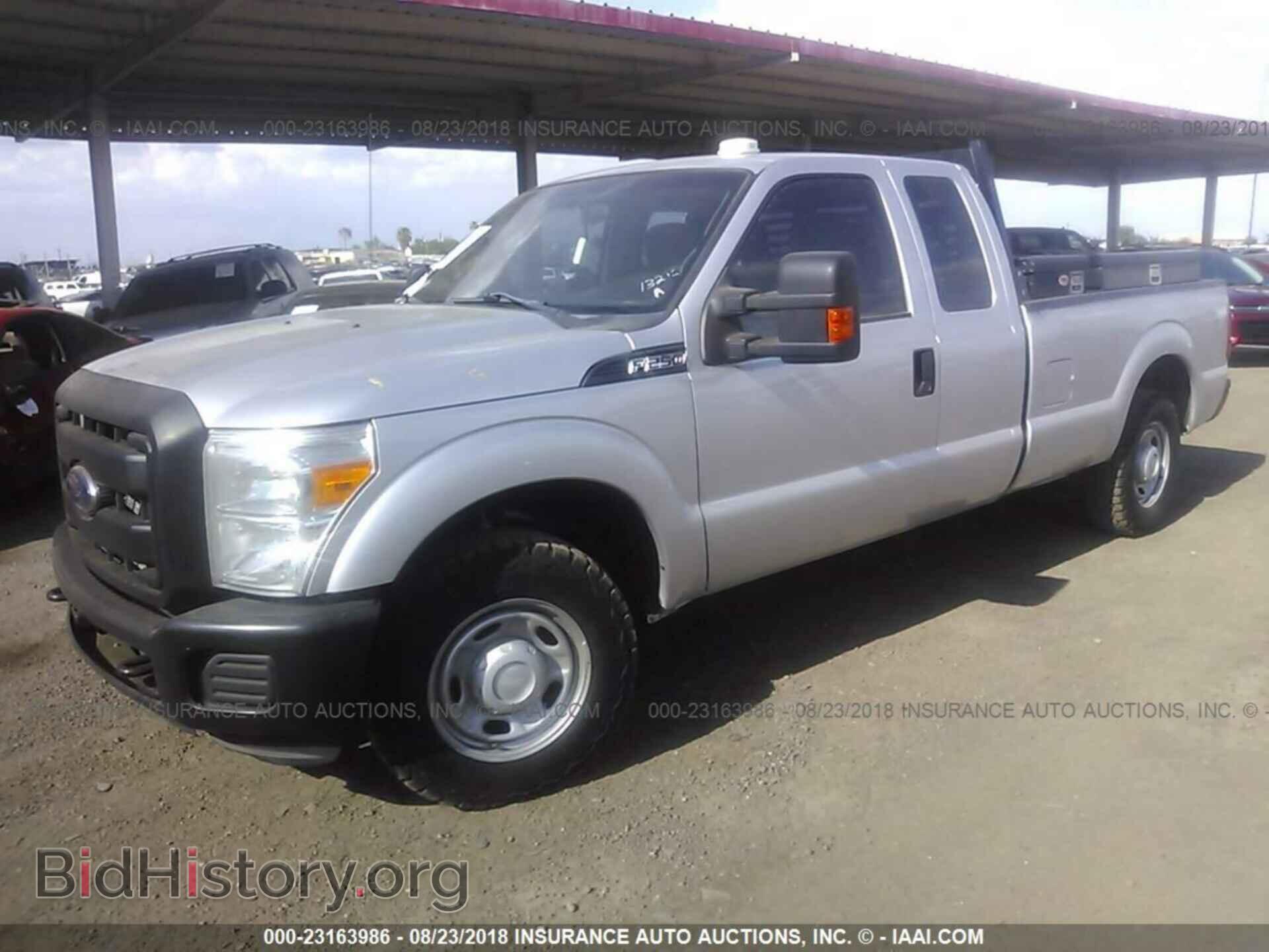 2012 Ford F250 - VIN: 1FT7X2A61CEB68052 - Фото 2