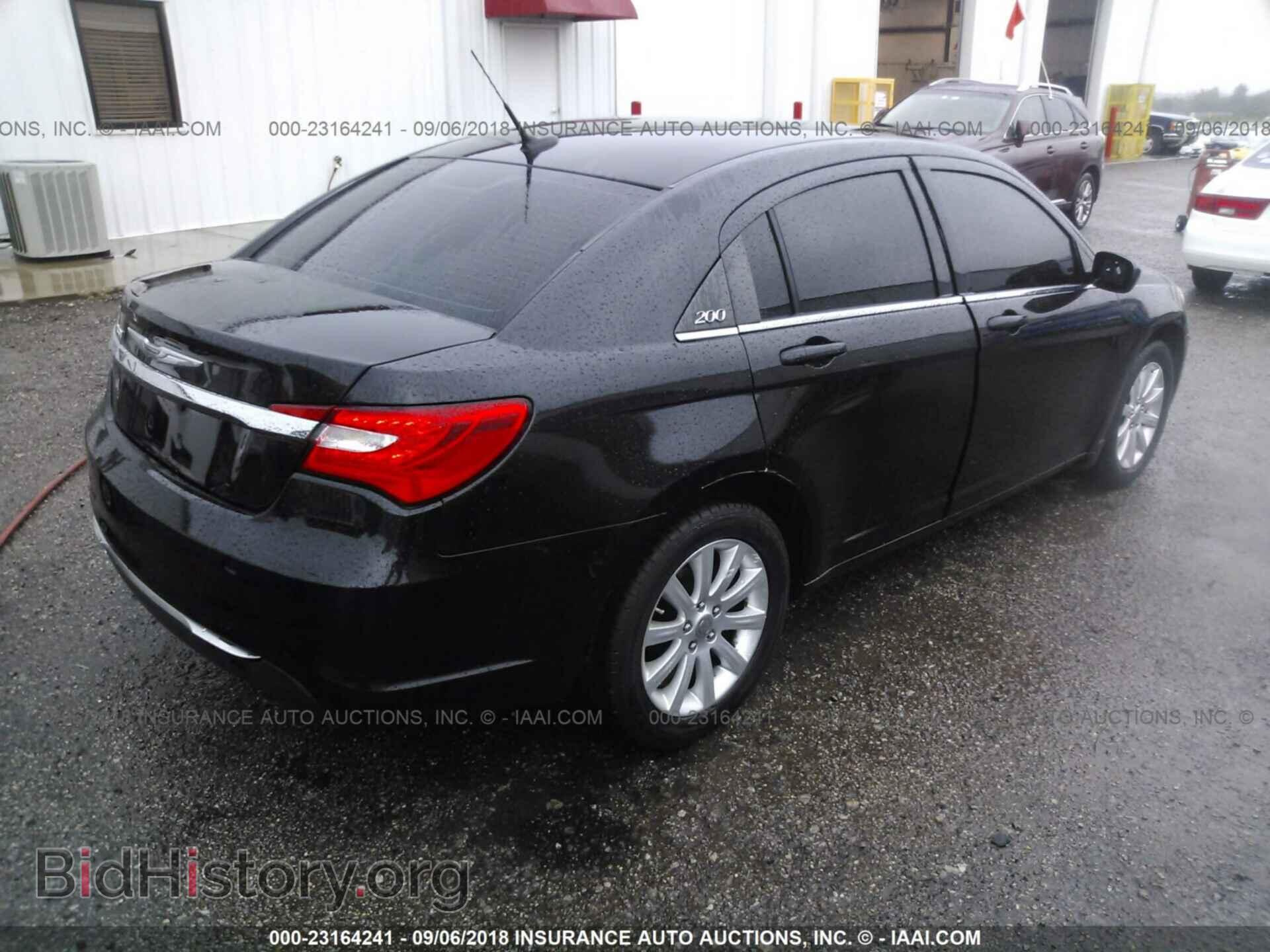 2011 Chrysler 200 - VIN: 1C3BC1FB3BN500775 - Фото 4