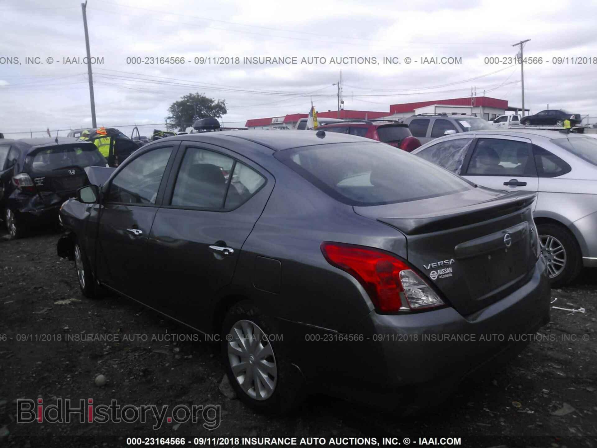 2017 Nissan Versa - VIN: 3N1CN7AP3HL901111 - Photo 3