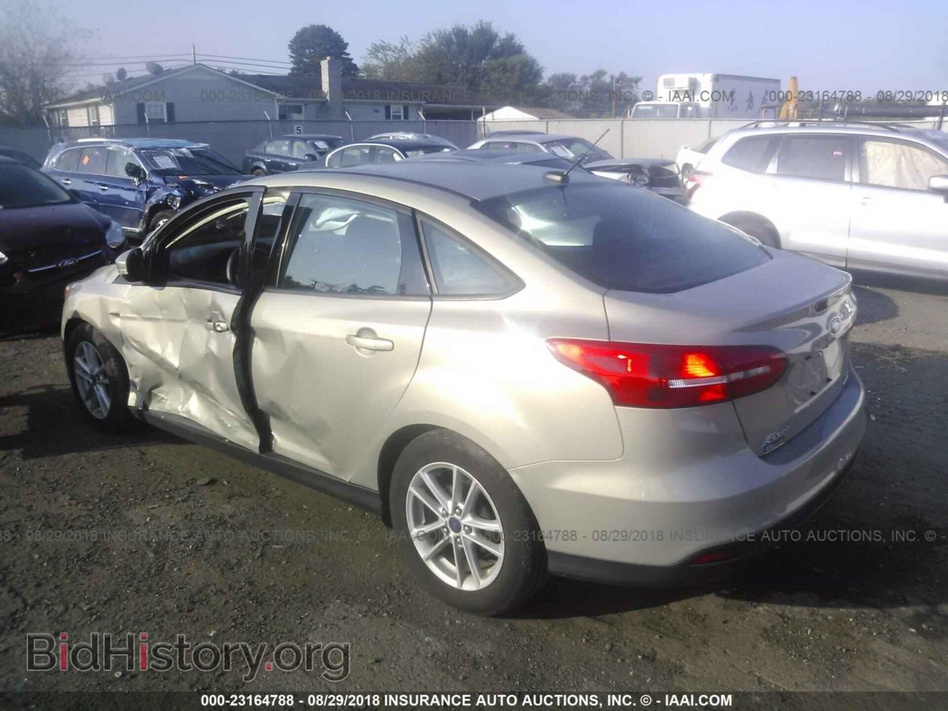 2015 Ford Focus - VIN: 1FADP3F20FL247362 - Фото 3