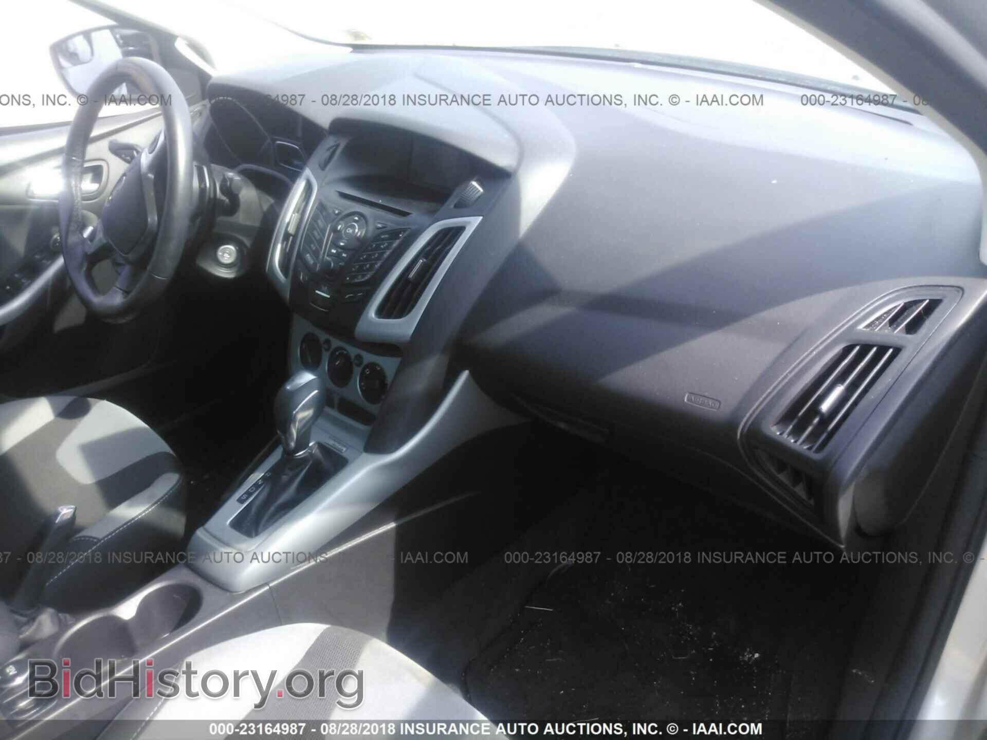 2012 Ford Focus - VIN: 1FAHP3F26CL425983 - Photo 5