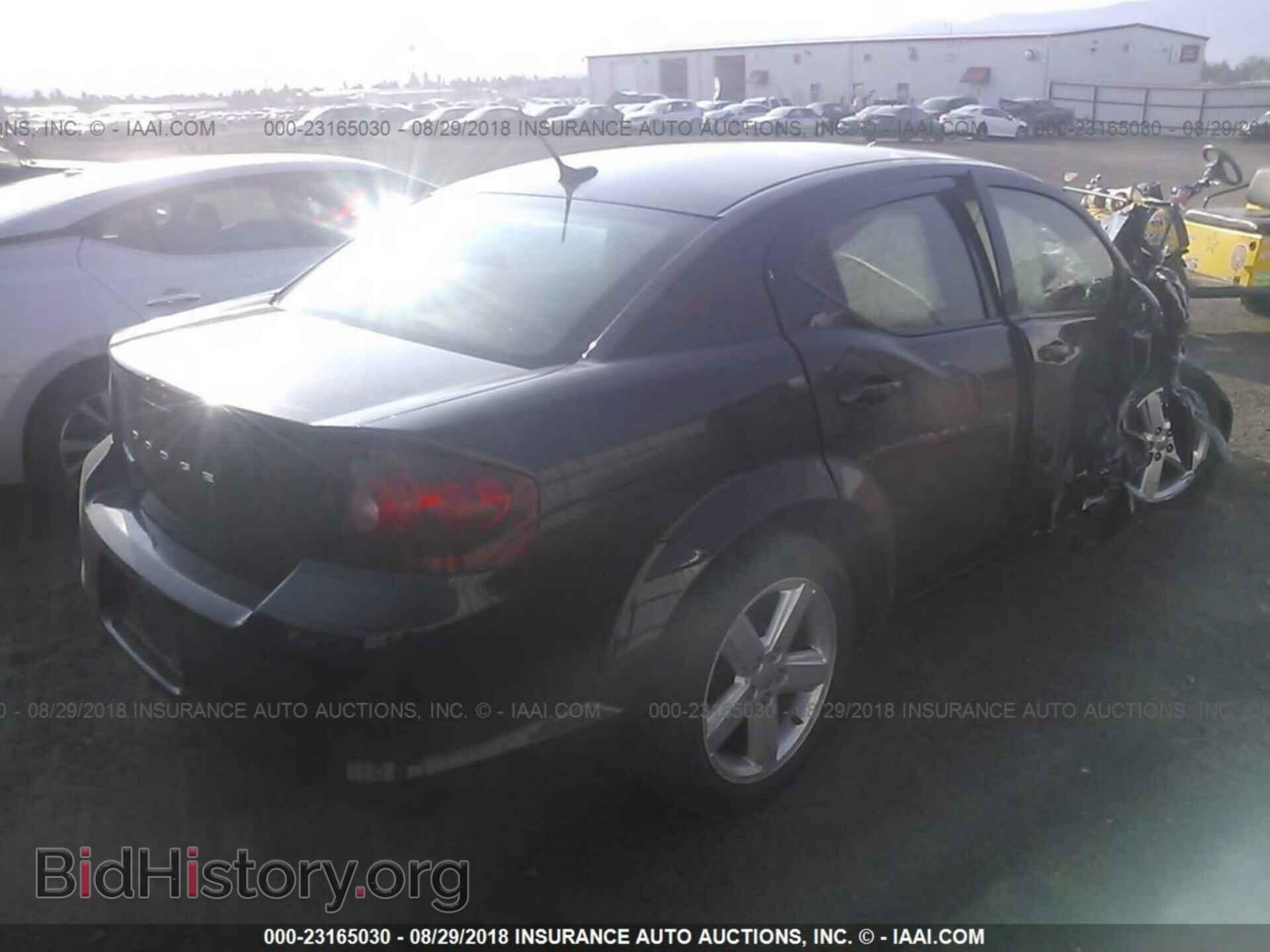 2011 Dodge Avenger - VIN: 1B3BD1FB2BN559231 - Фото 4