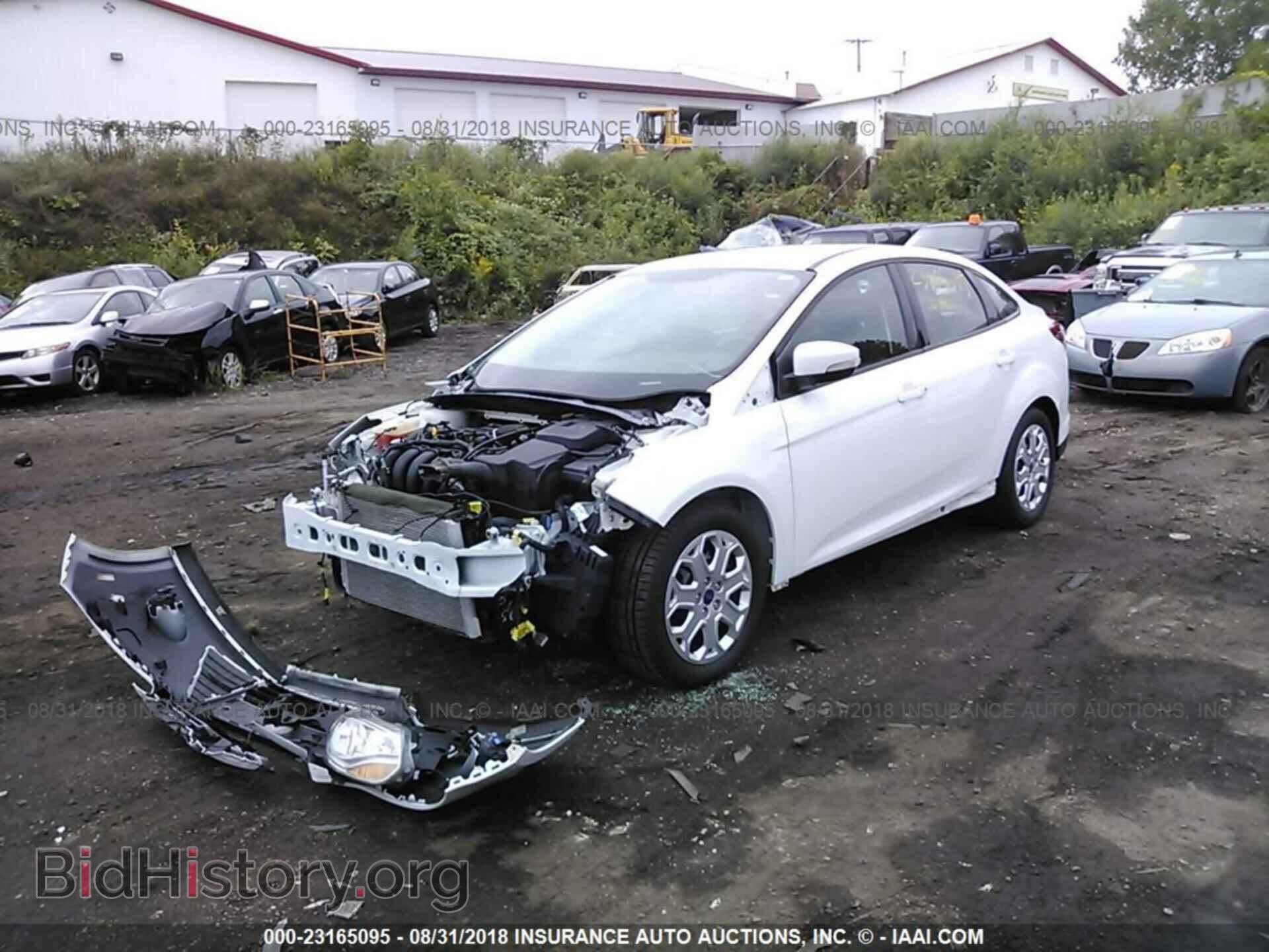 2012 Ford Focus - VIN: 1FAHP3F22CL273586 - Photo 2