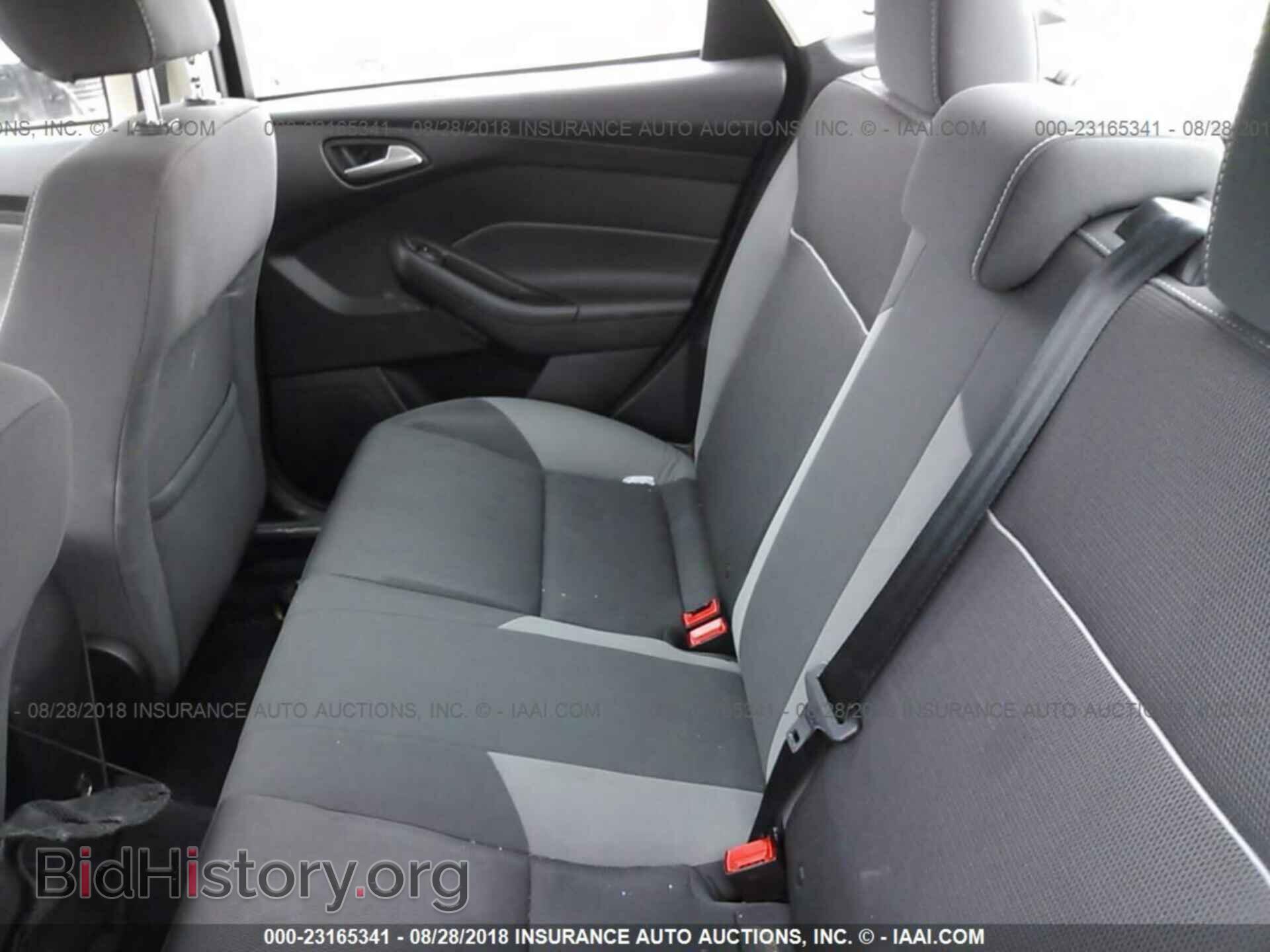2012 Ford Focus - VIN: 1FAHP3F21CL450421 - Photo 8