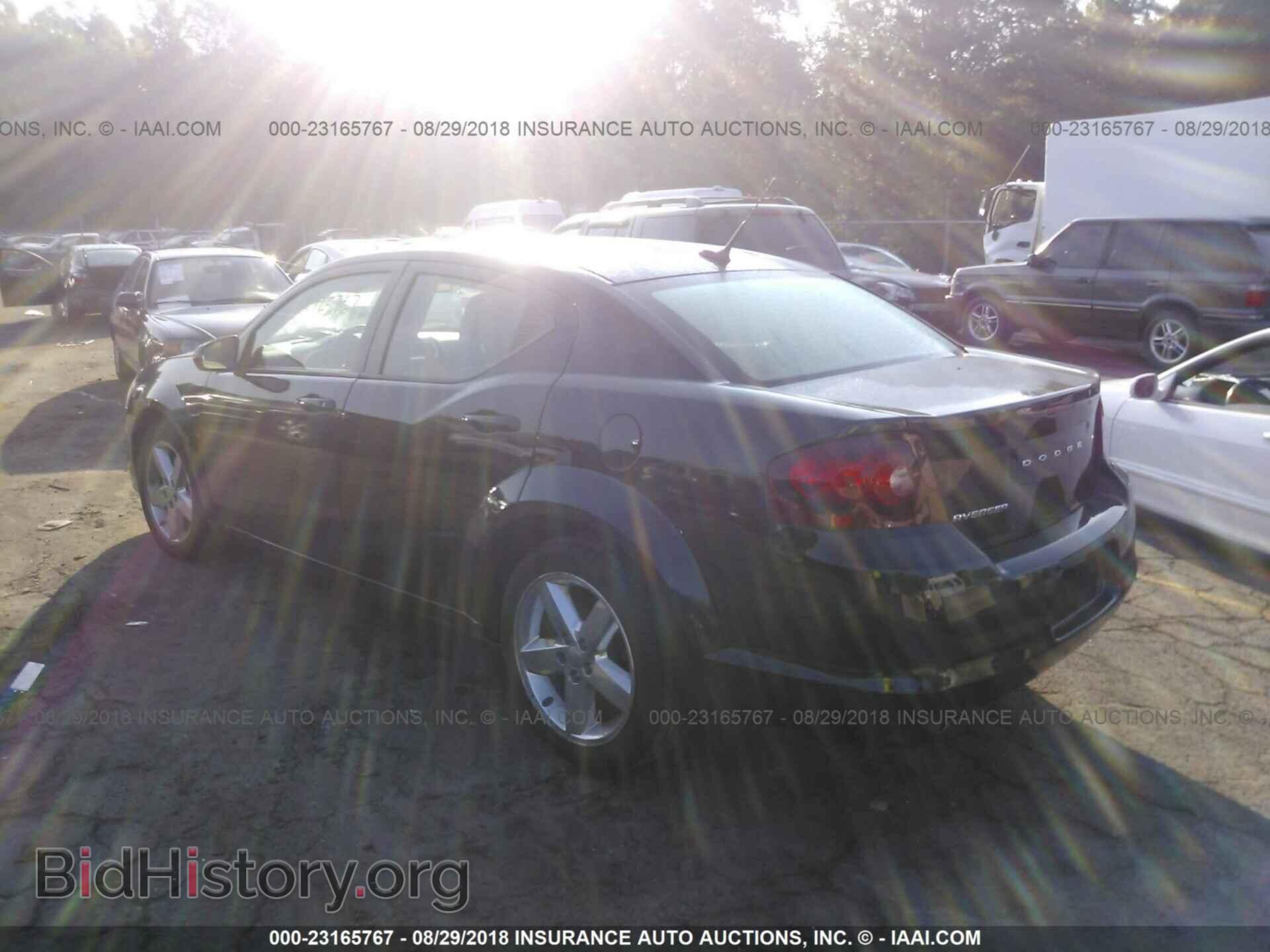 2011 Dodge Avenger - VIN: 1B3BD2FGXBN514779 - Photo 3