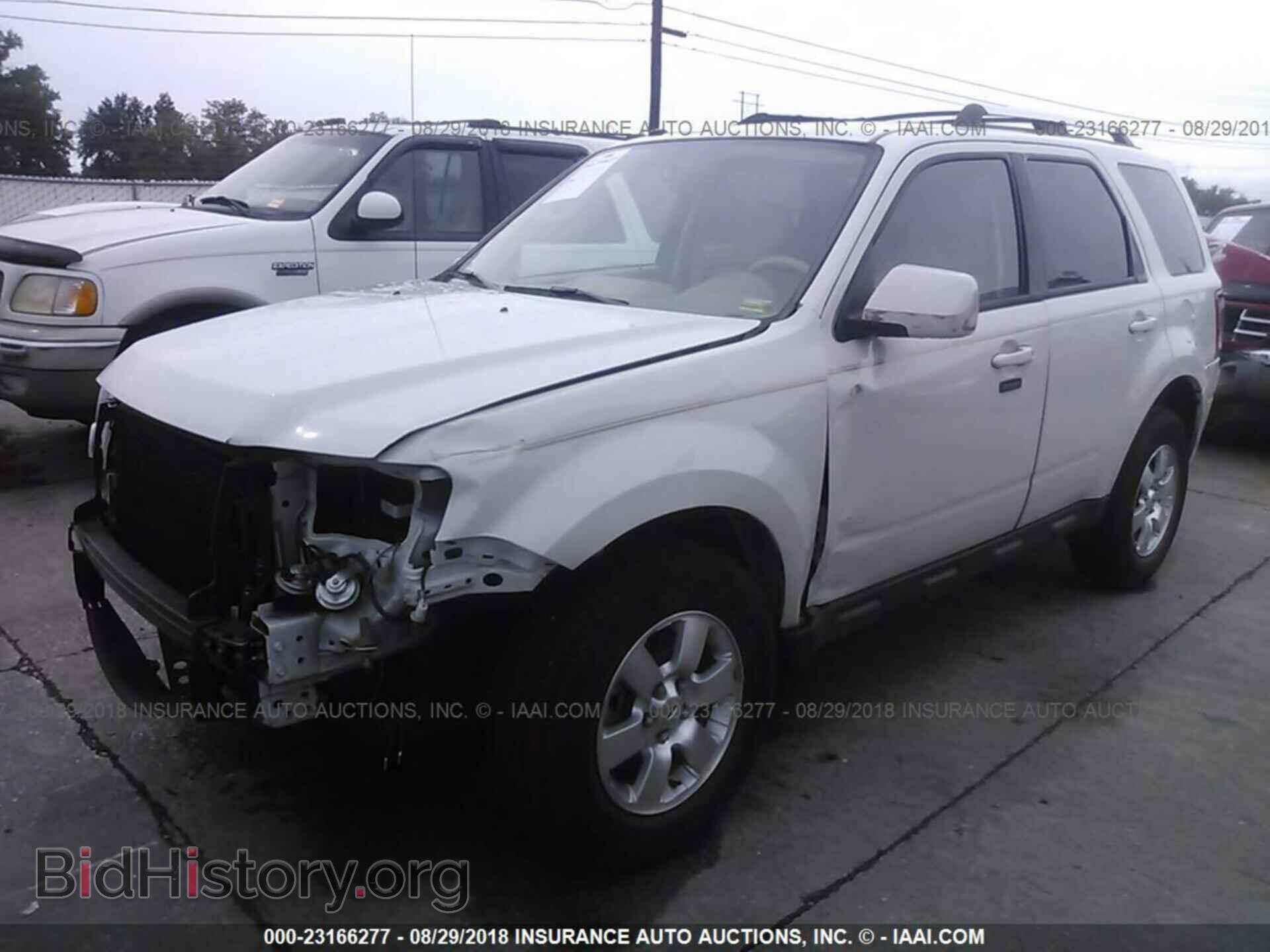 2011 Ford Escape - VIN: 1FMCU9EG4BKA54500 - Photo 2