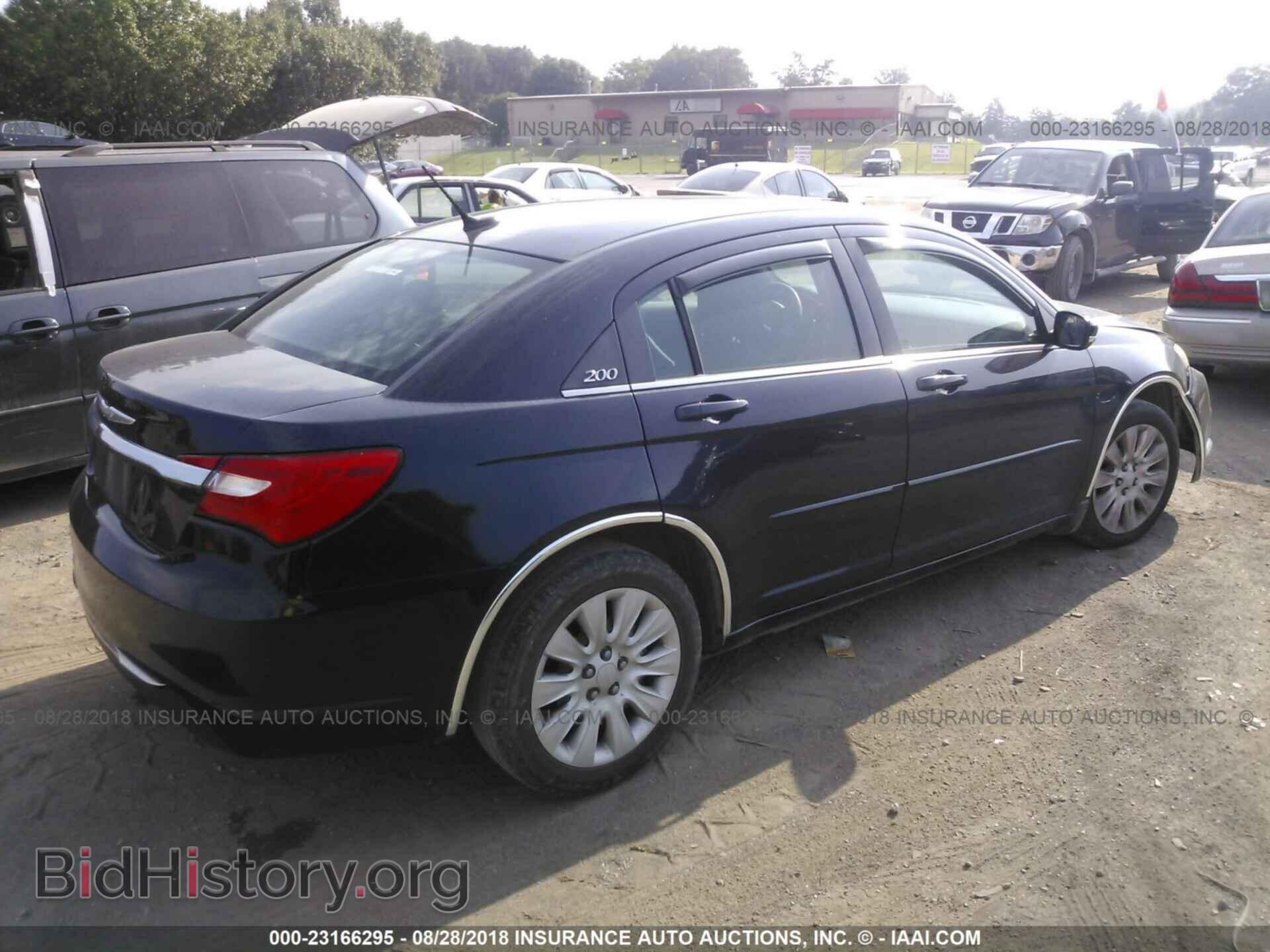 2011 Chrysler 200 - VIN: 1C3BC4FB7BN558051 - Photo 4