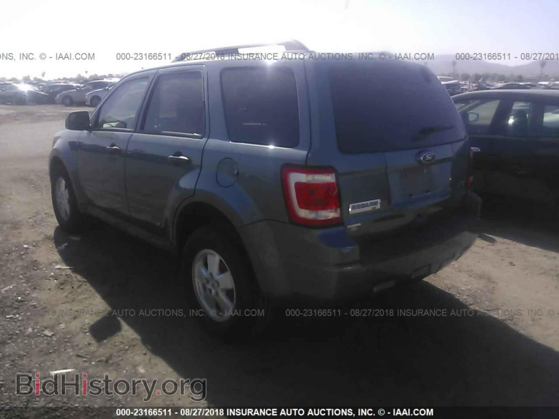 2011 Ford Escape - VIN: 1FMCU0D74BKB73189 - Photo 3