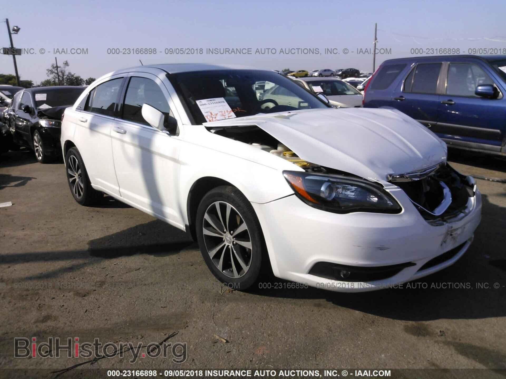 Photo 1C3CCBBB6DN500627 - Chrysler 200 2013