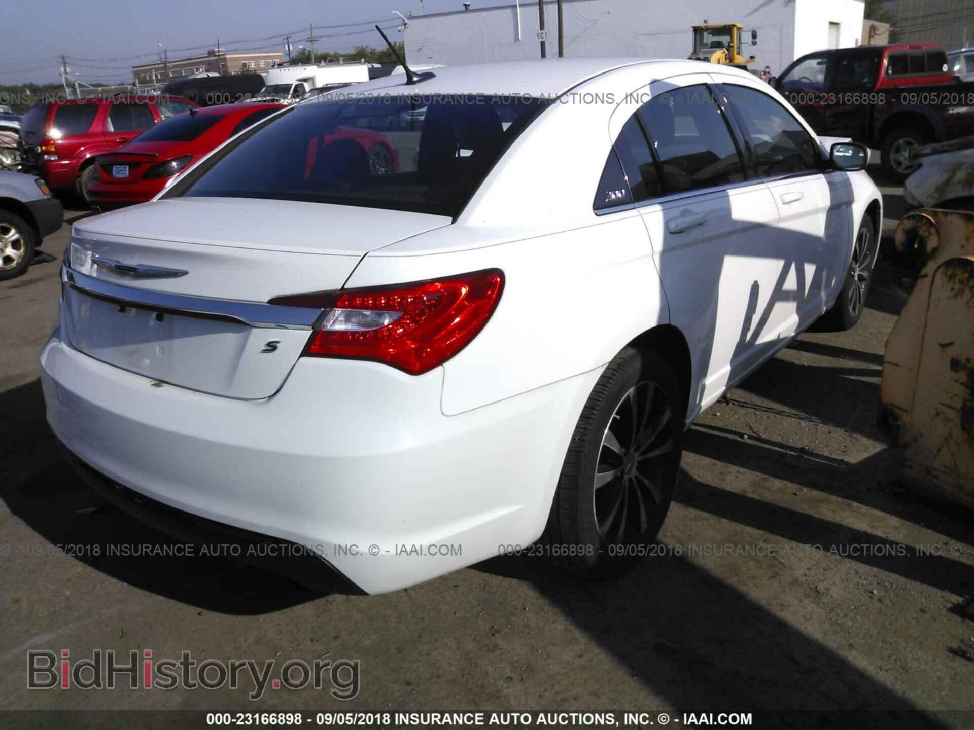 2013 Chrysler 200 - VIN: 1C3CCBBB6DN500627 - Фото 4