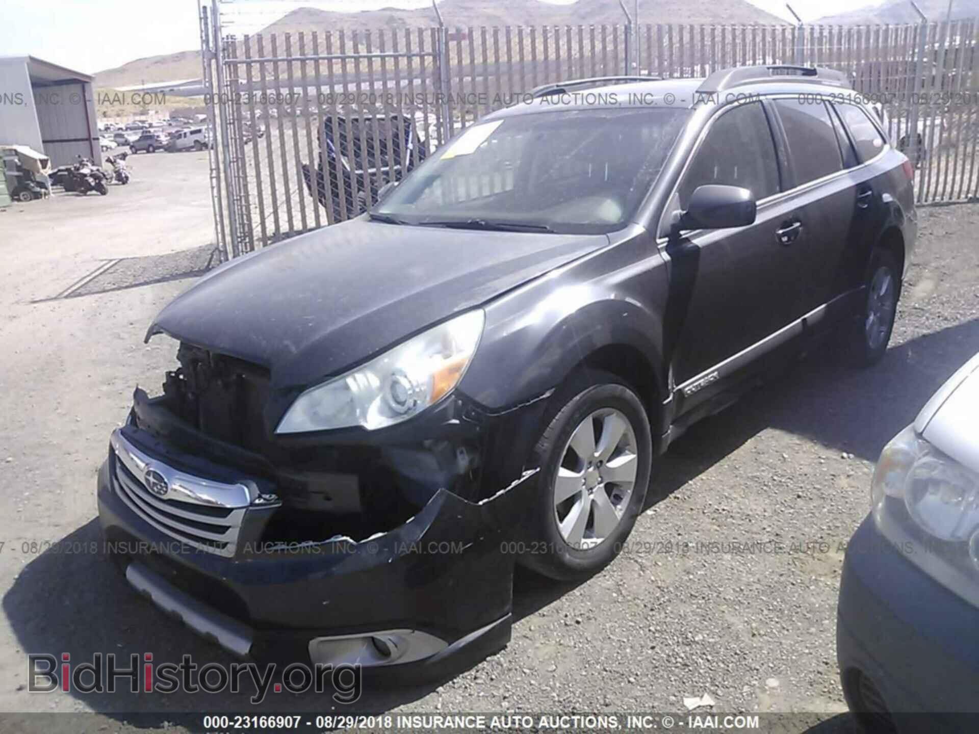 2011 Subaru Outback - VIN: 4S4BRBKC1B3337226 - Фото 2