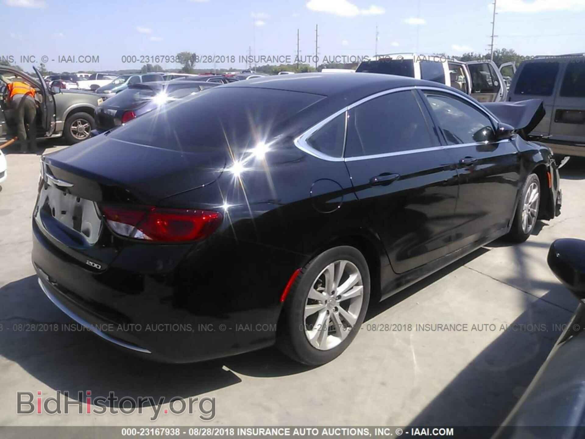 2016 Chrysler 200 - VIN: 1C3CCCAB2GN155446 - Photo 4
