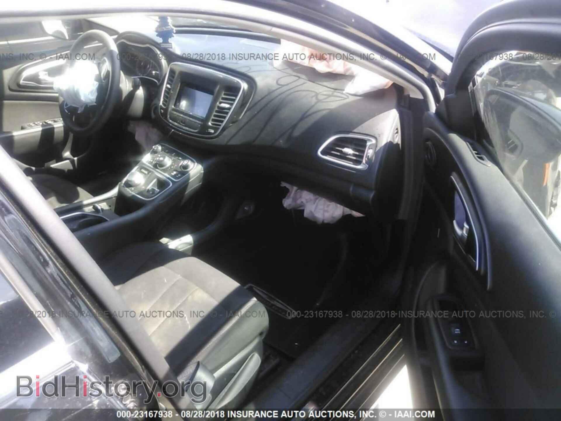 2016 Chrysler 200 - VIN: 1C3CCCAB2GN155446 - Photo 5