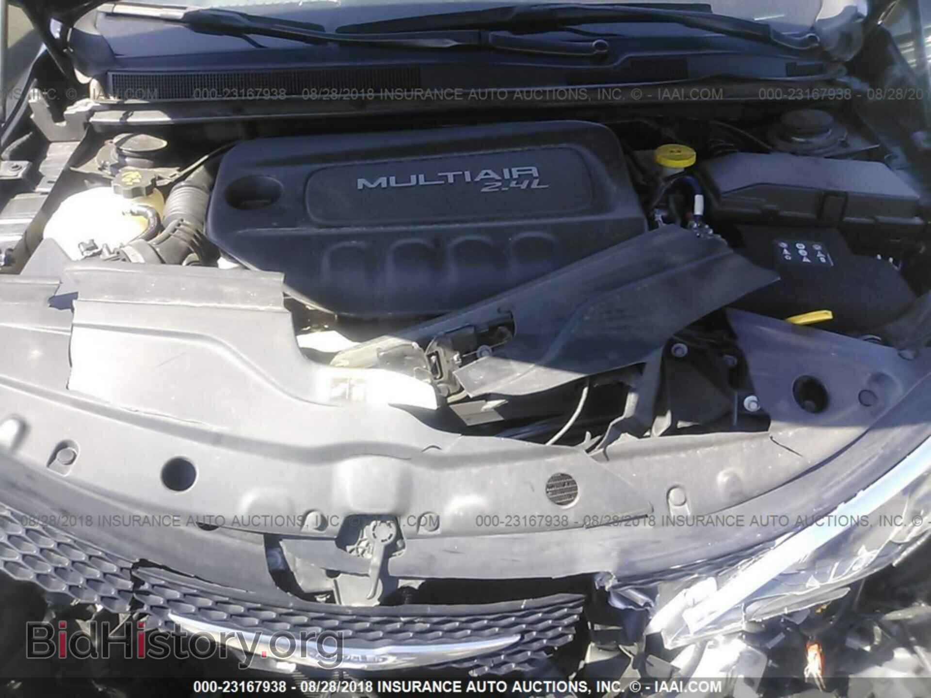 2016 Chrysler 200 - VIN: 1C3CCCAB2GN155446 - Photo 10