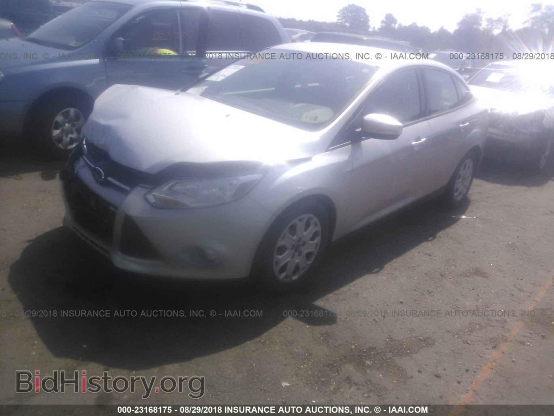 2012 Ford Focus - VIN: 1FAHP3F28CL353281 - Photo 2
