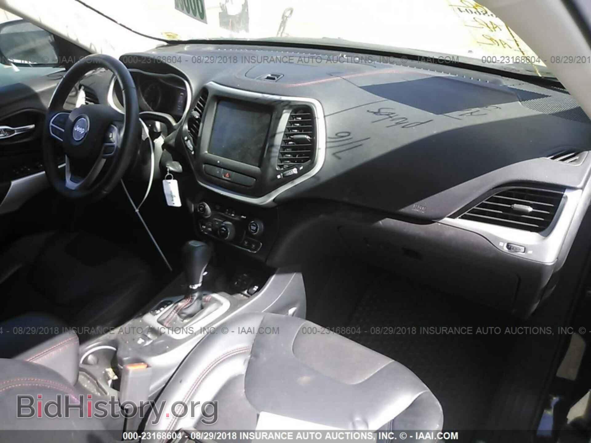 2017 Jeep Cherokee - VIN: 1C4PJMBS8HW658272 - Photo 5