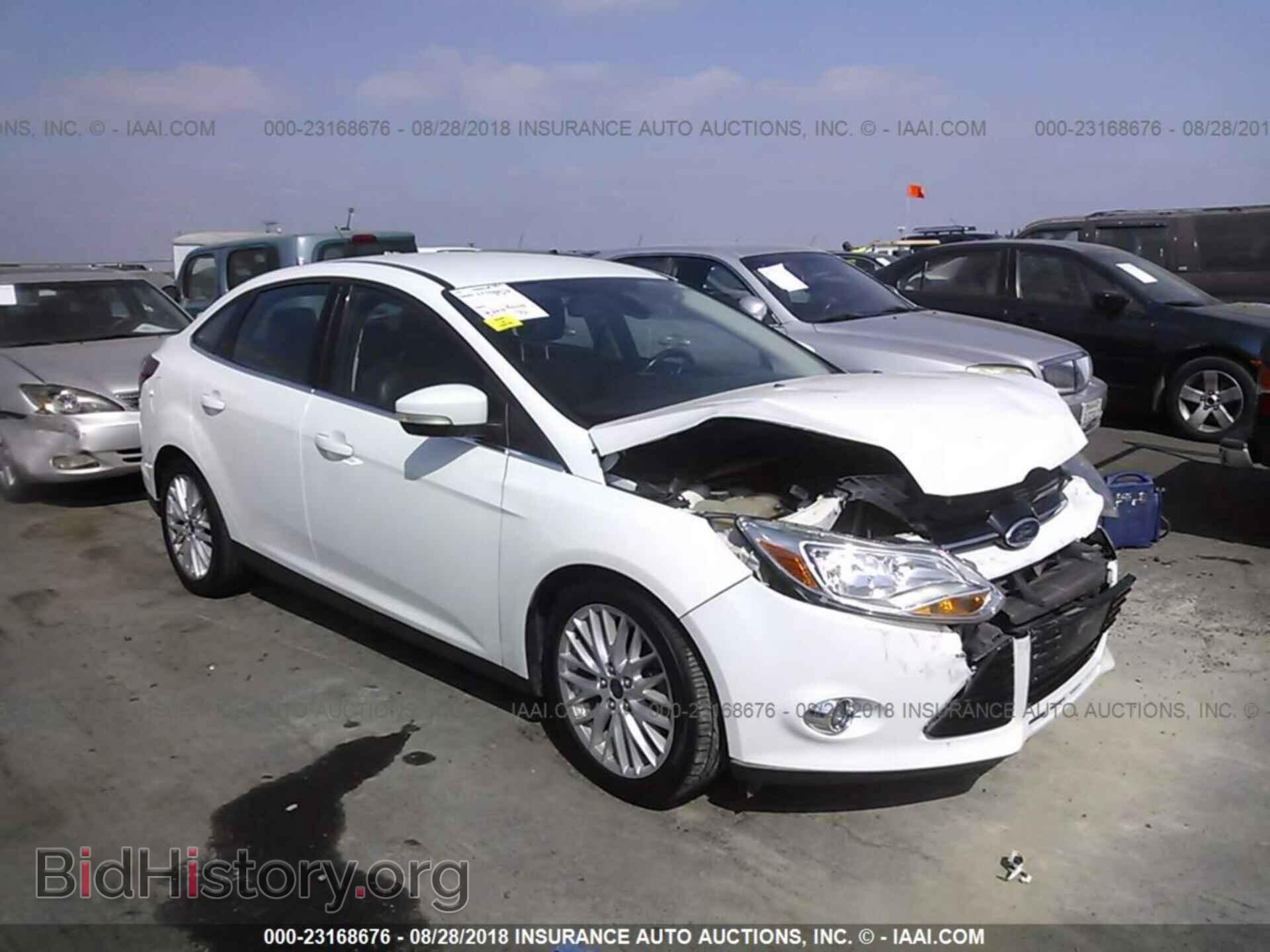 Photo 1FAHP3H26CL332829 - Ford Focus 2012