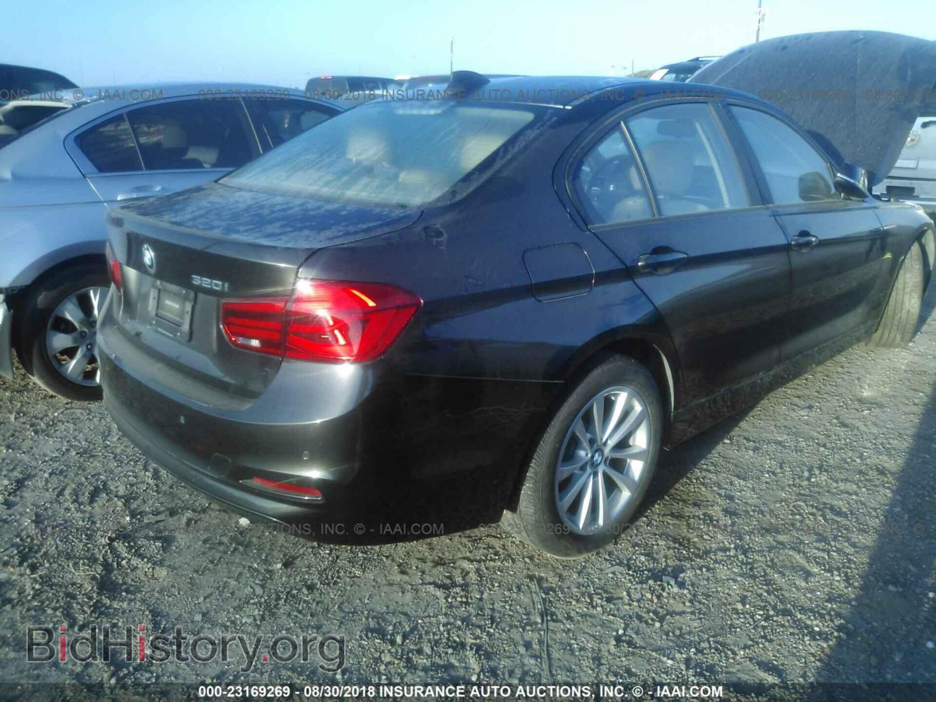 2016 BMW 320 - VIN: WBA8E1G50GNT34213 - Photo 4