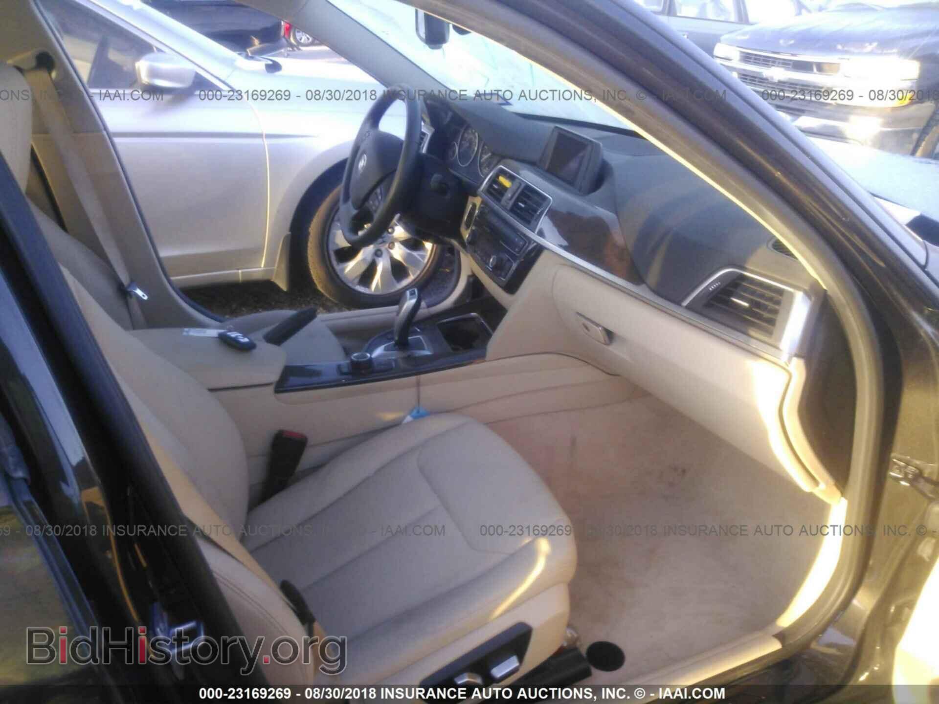 2016 BMW 320 - VIN: WBA8E1G50GNT34213 - Photo 5