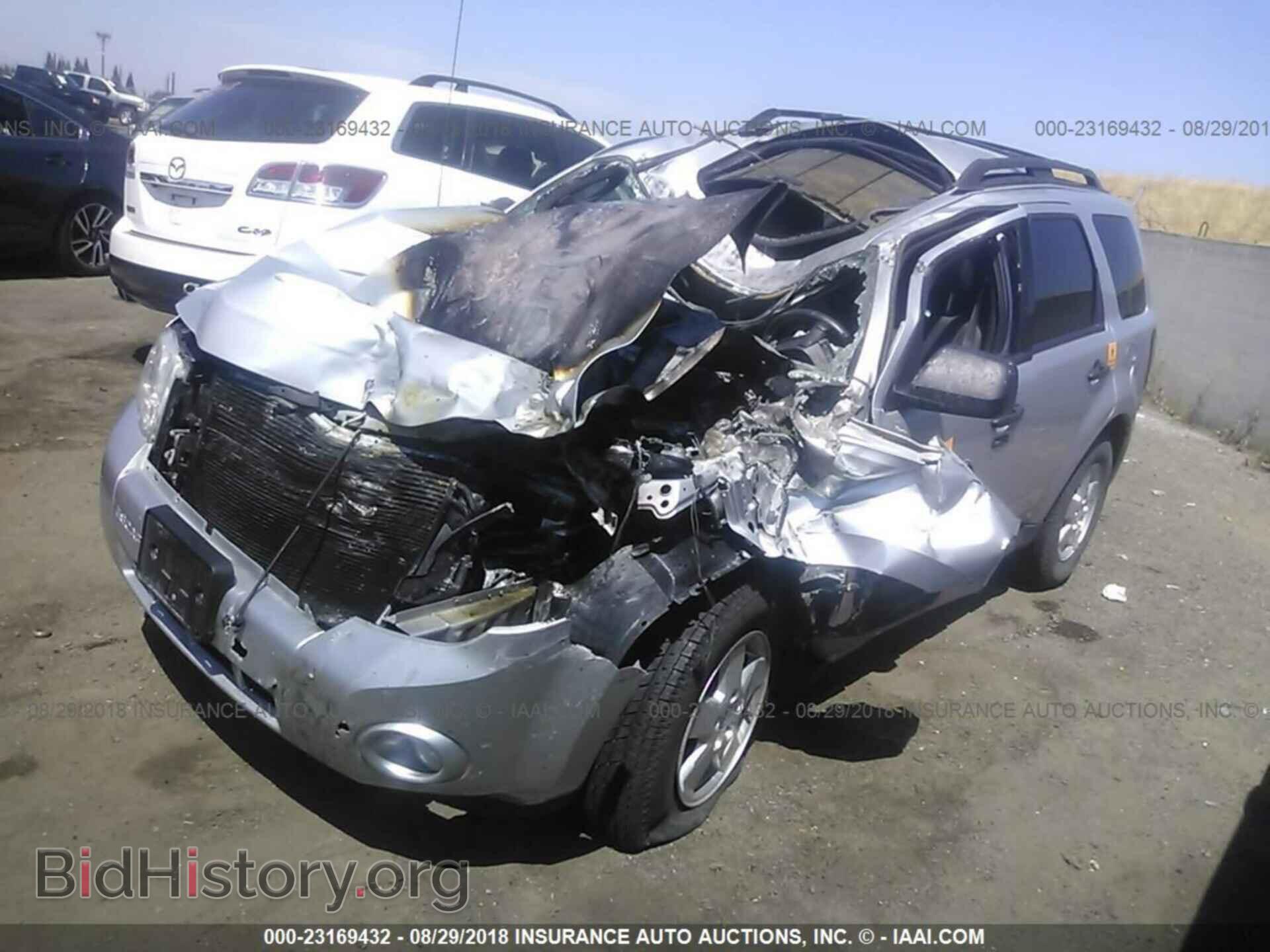 2012 Ford Escape - VIN: 1FMCU9DG4CKA58856 - Photo 2