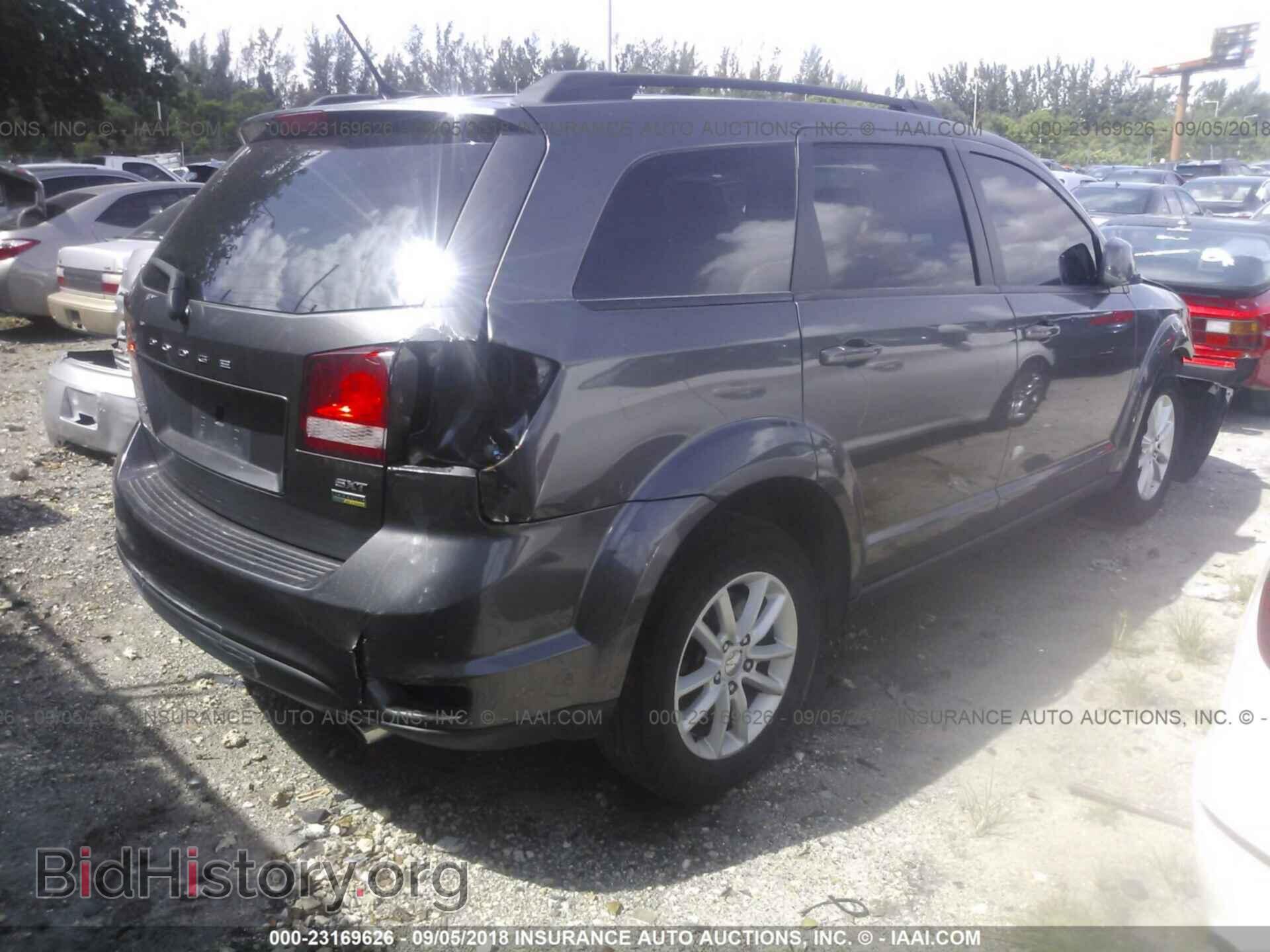 2015 Dodge Journey - VIN: 3C4PDCBG7FT628261 - Photo 4