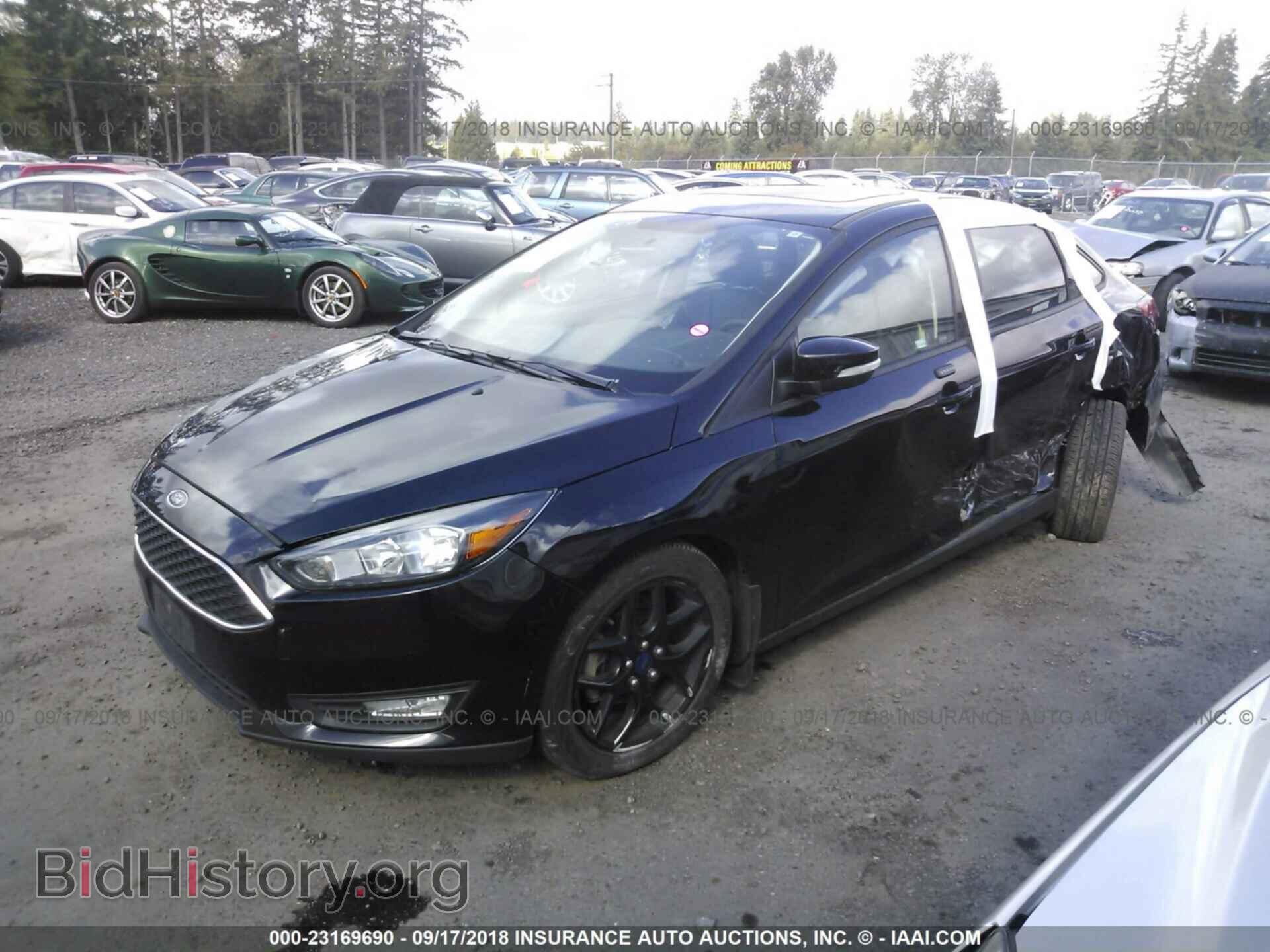 2016 Ford Focus - VIN: 1FADP3F26GL209555 - Фото 2