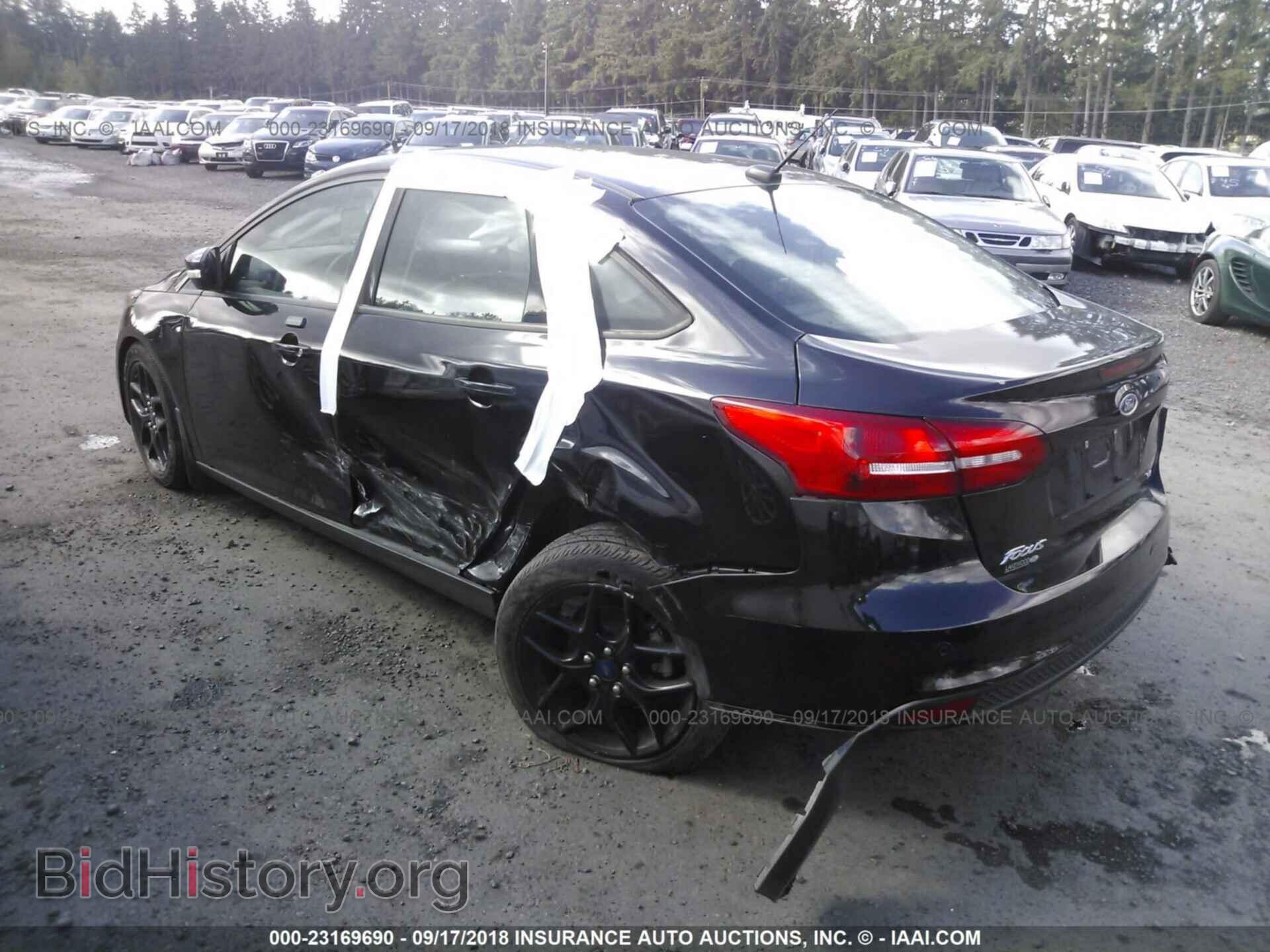 2016 Ford Focus - VIN: 1FADP3F26GL209555 - Фото 3