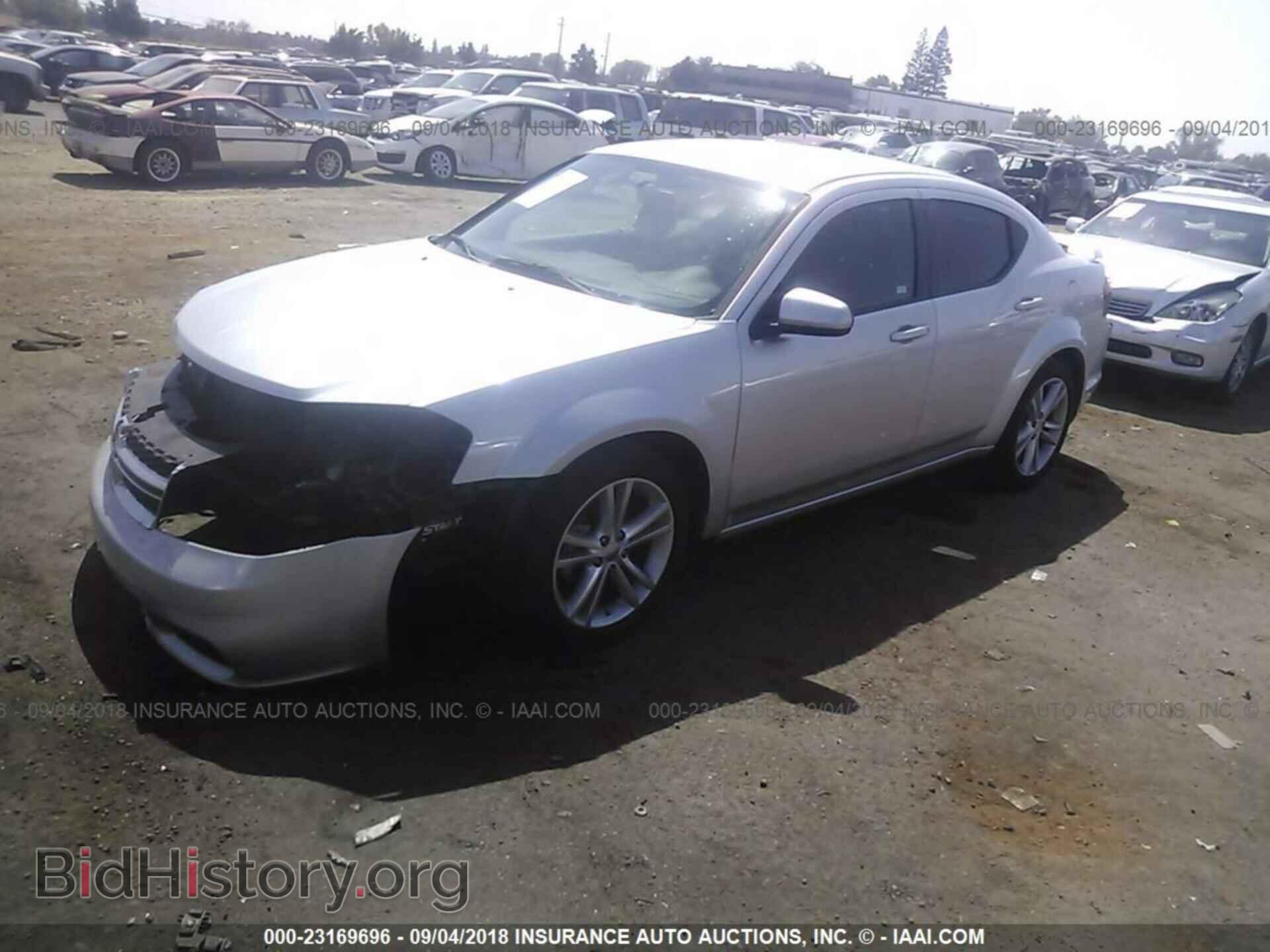 2011 Dodge Avenger - VIN: 1B3BD1FGXBN524805 - Photo 2