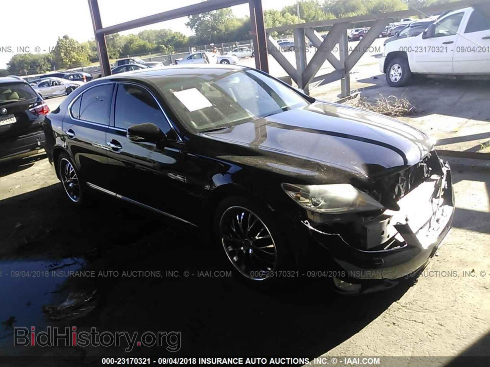 Photo JTHCL5EF2B5011438 - Lexus Ls 2011