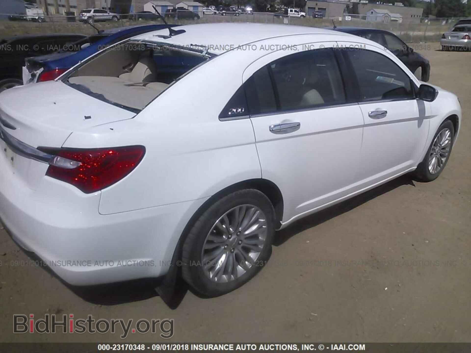 2012 Chrysler 200 - VIN: 1C3CCBCB9CN226675 - Photo 4