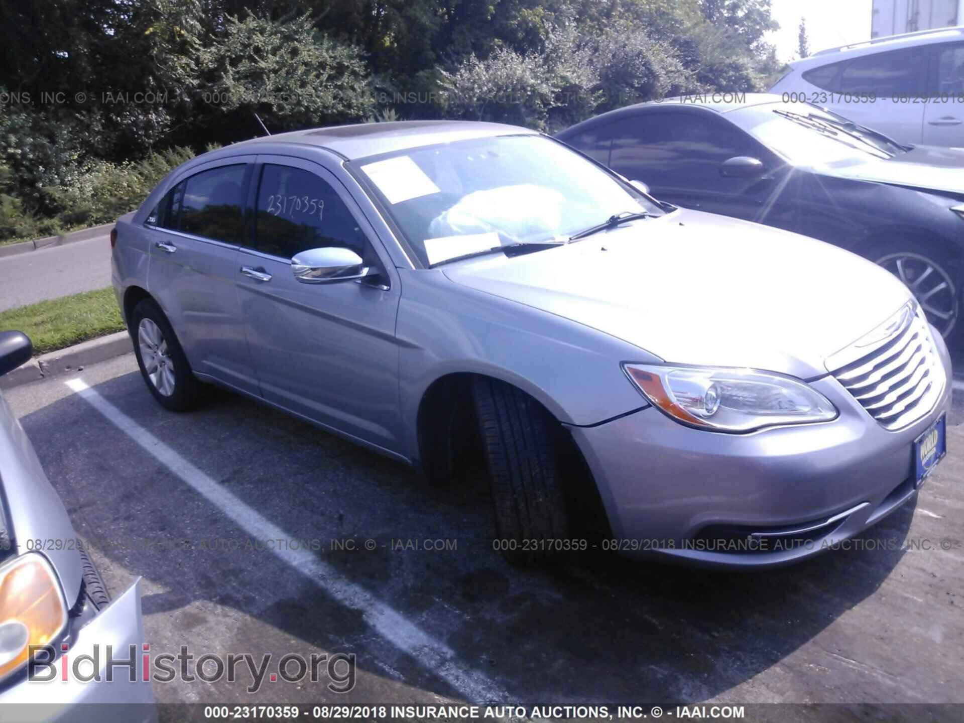 Photo 1C3CCBCG2DN638949 - Chrysler 200 2013