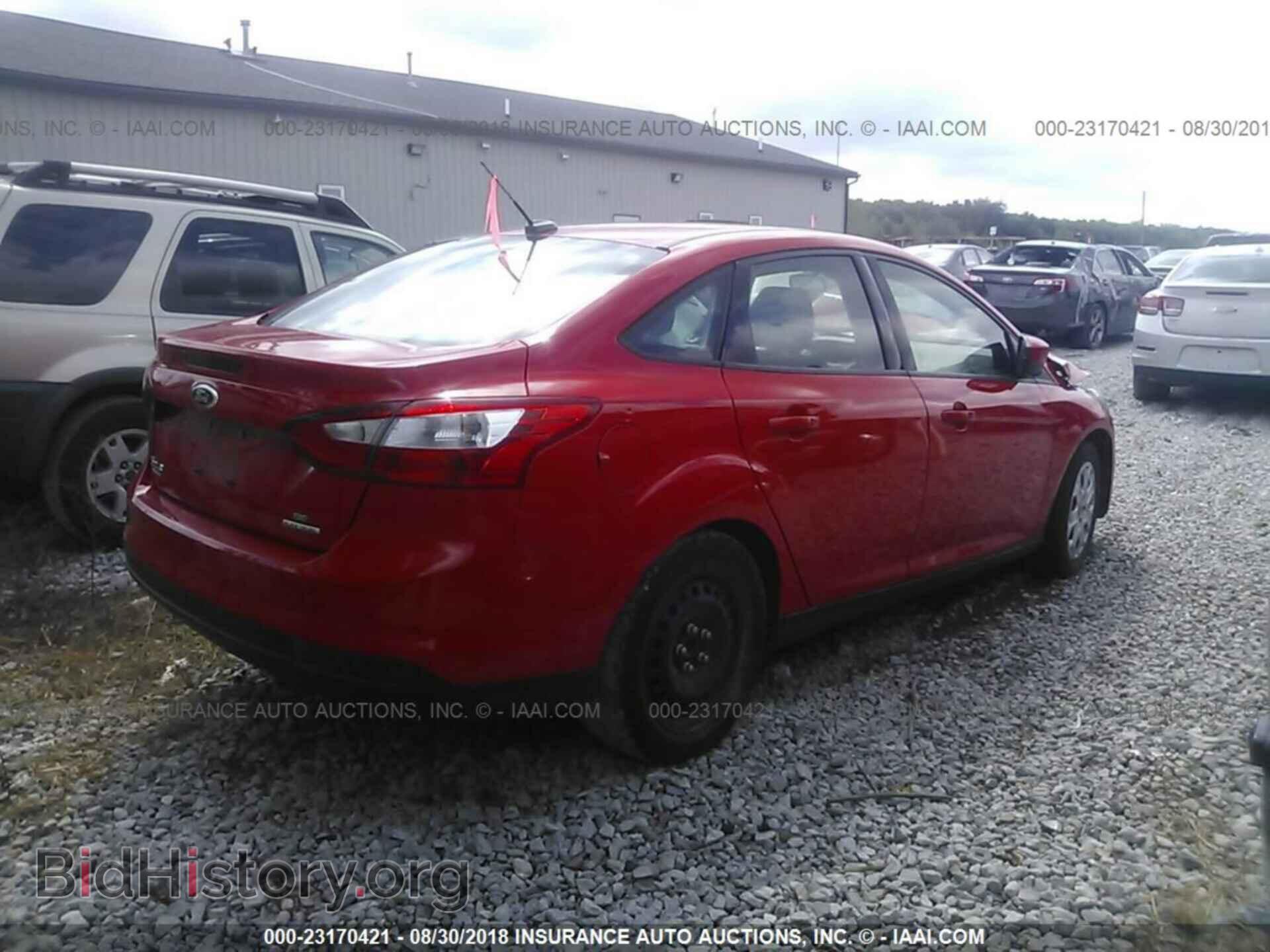 2012 Ford Focus - VIN: 1FAHP3F25CL464712 - Photo 4