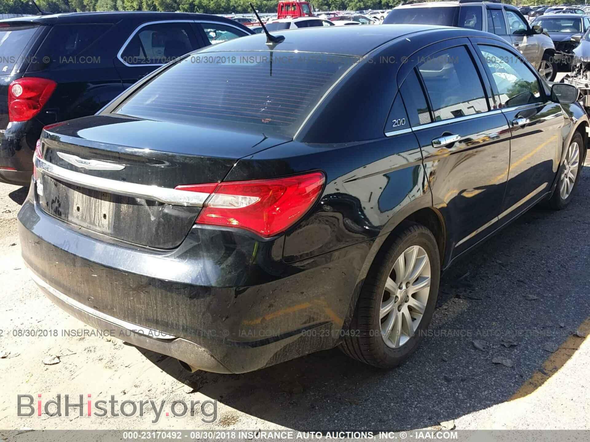 2013 Chrysler 200 - VIN: 1C3CCBCG8DN657313 - Photo 4