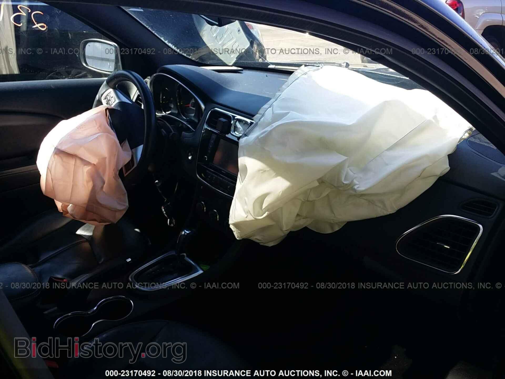 2013 Chrysler 200 - VIN: 1C3CCBCG8DN657313 - Photo 5