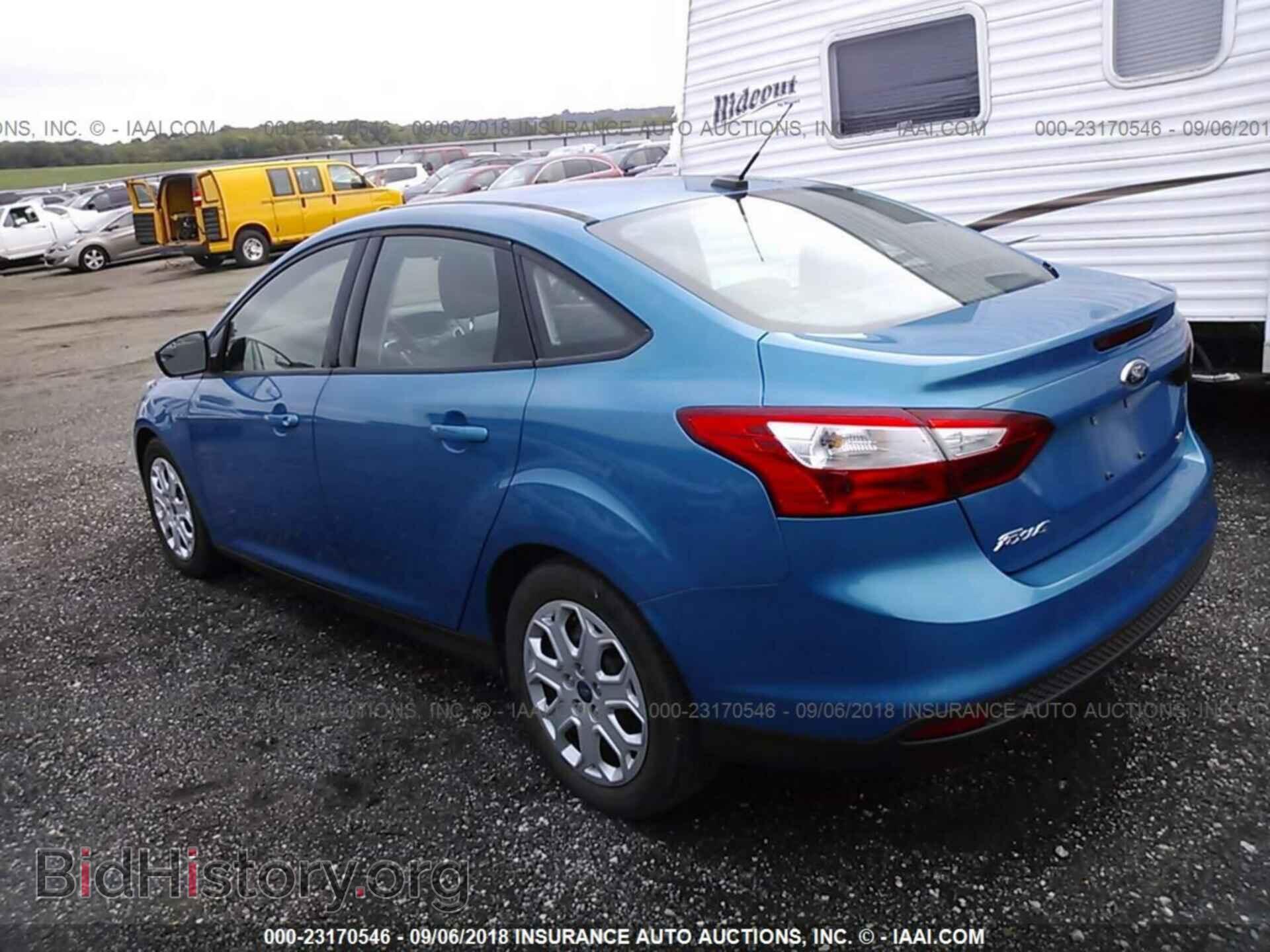2012 Ford Focus - VIN: 1FAHP3F23CL227376 - Photo 3
