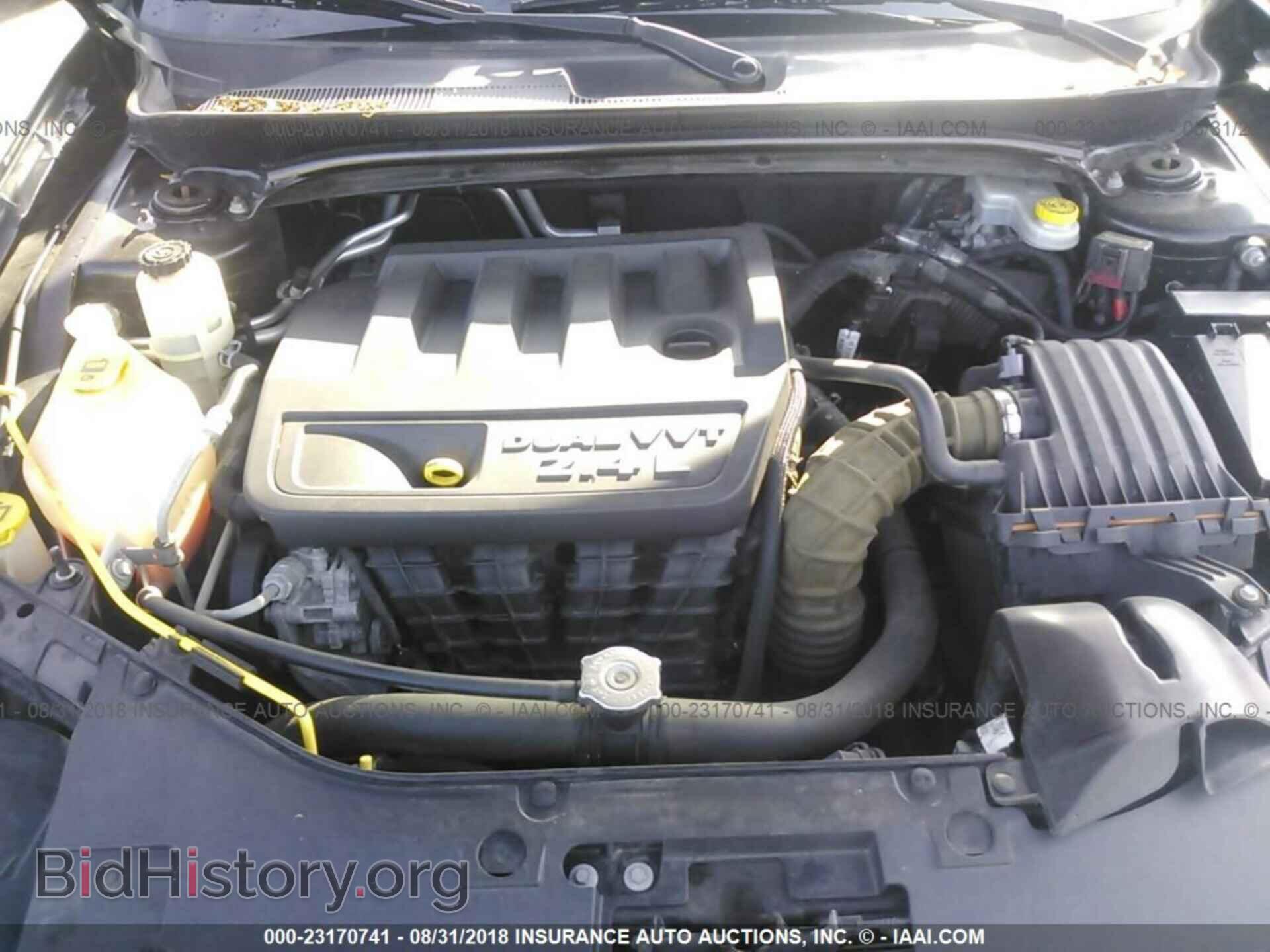 2012 Chrysler 200 - VIN: 1C3CCBCB9CN284012 - Фото 10