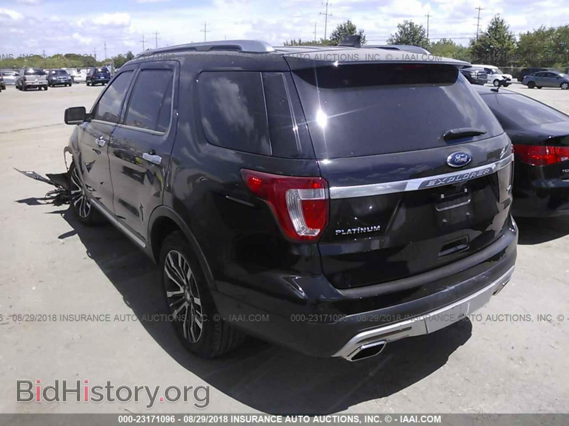 2016 Ford Explorer - VIN: 1FM5K8HT0GGC57461 - Photo 3