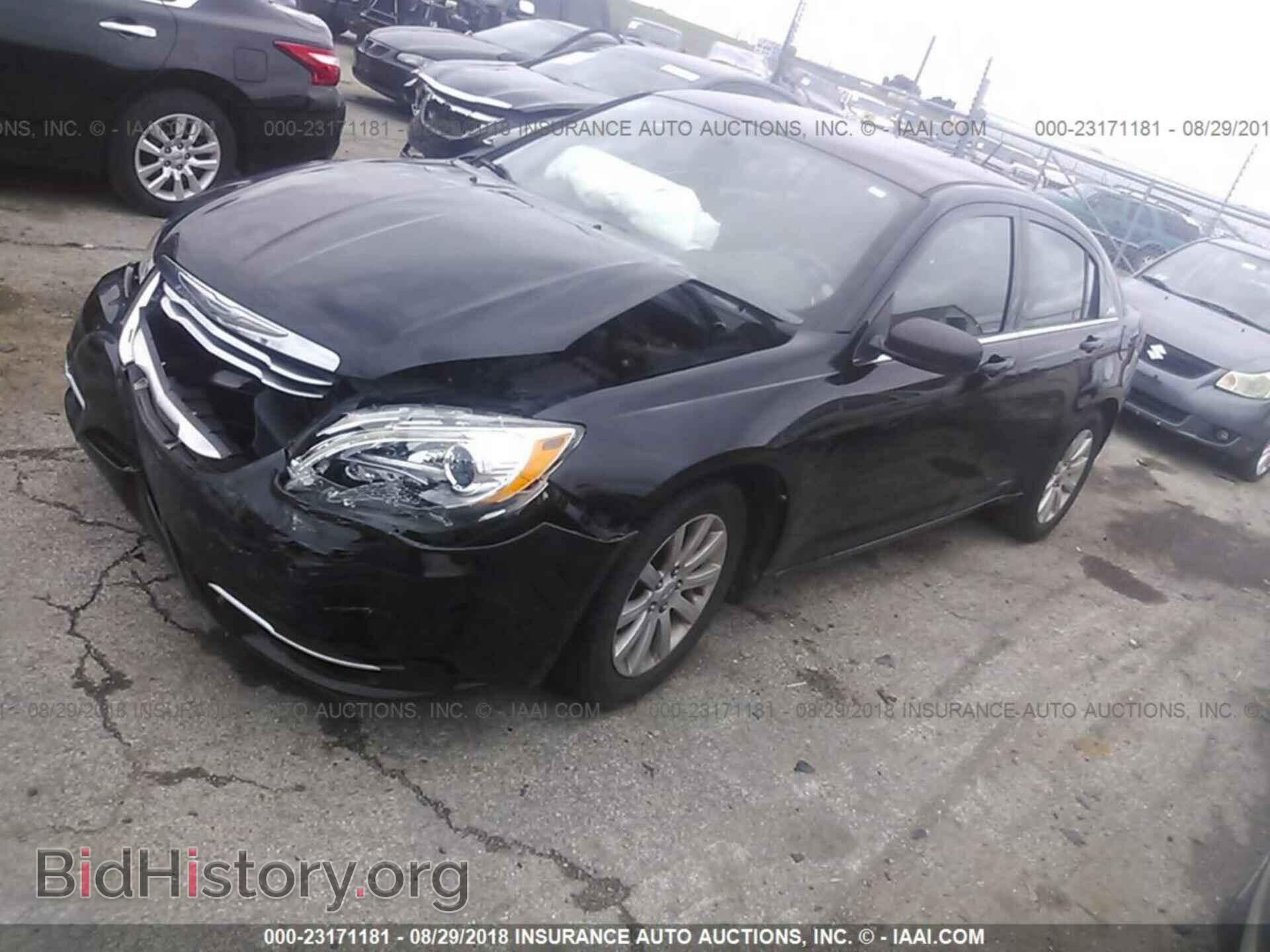 2012 Chrysler 200 - VIN: 1C3CCBBB9CN118090 - Photo 2