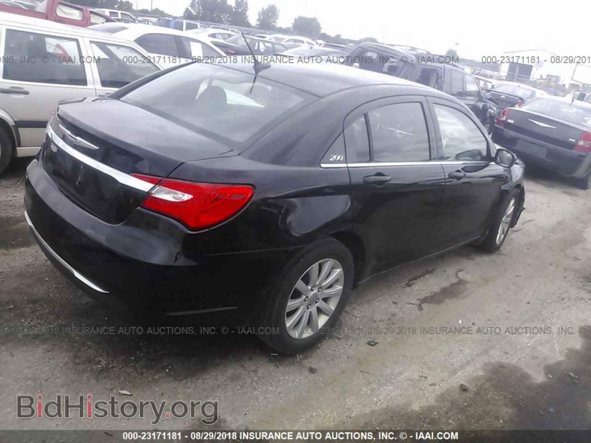 2012 Chrysler 200 - VIN: 1C3CCBBB9CN118090 - Photo 4