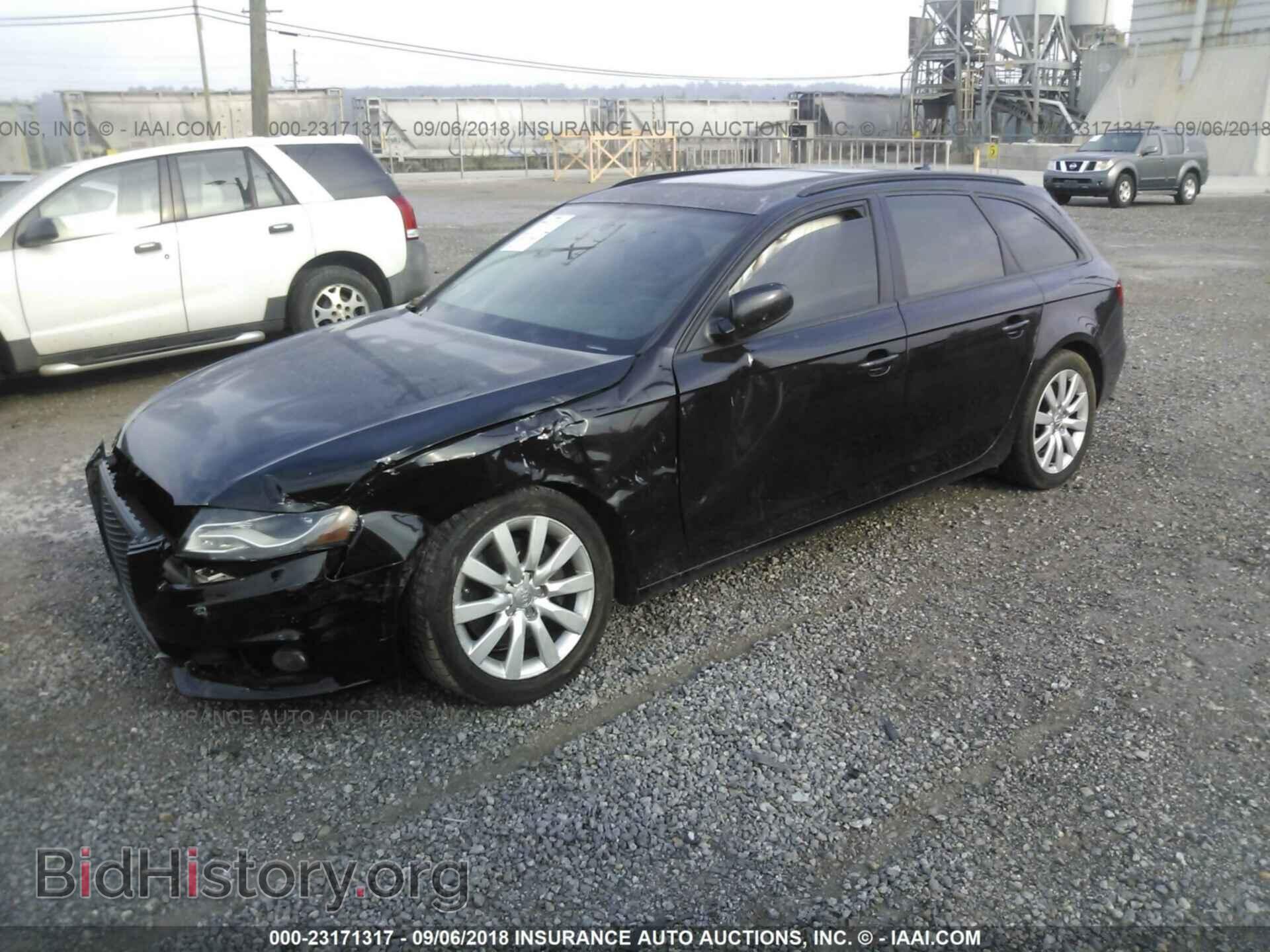 2011 Audi A4 - VIN: WAUWFAFL1BA043806 - Фото 2