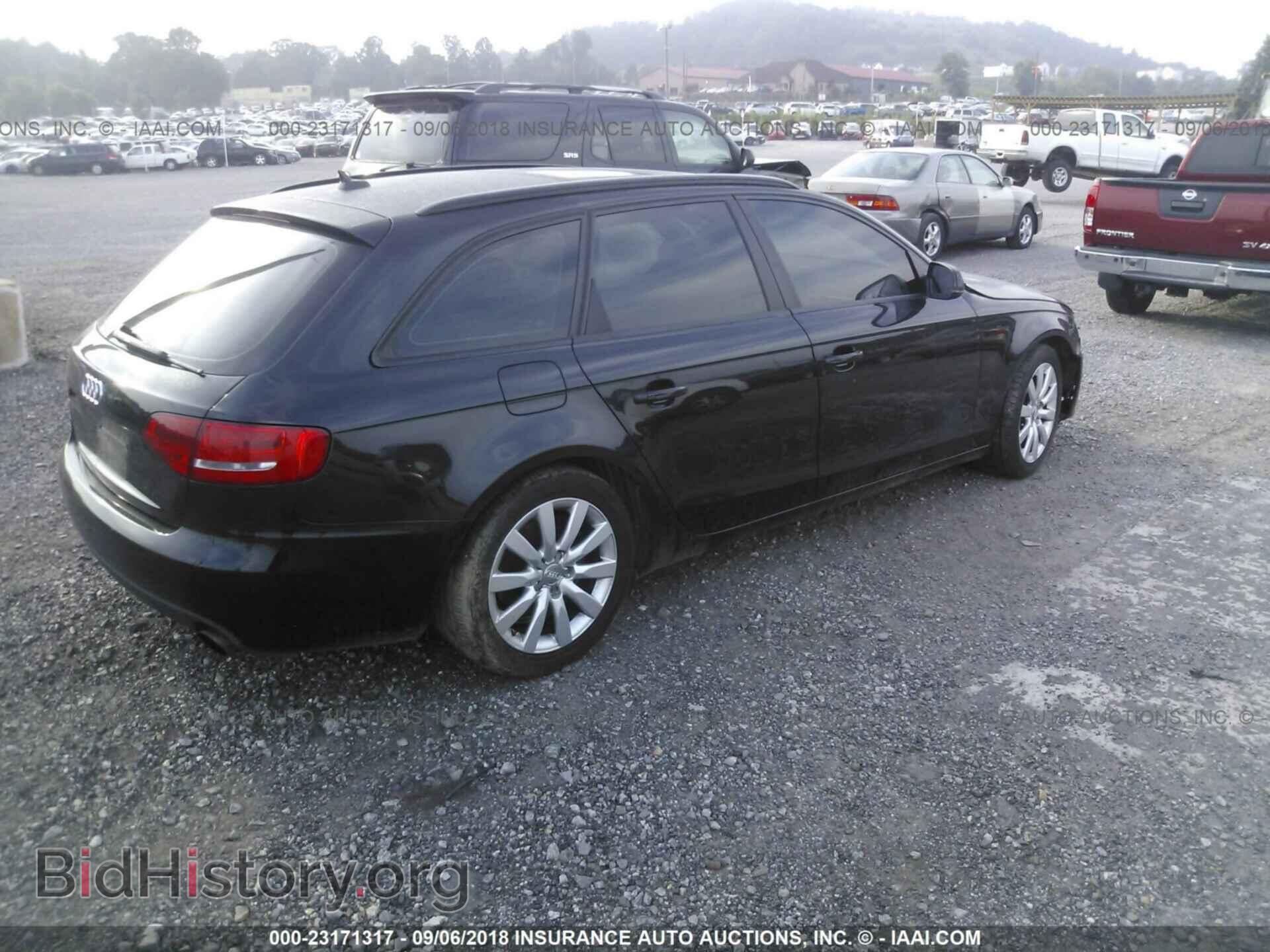 2011 Audi A4 - VIN: WAUWFAFL1BA043806 - Фото 4