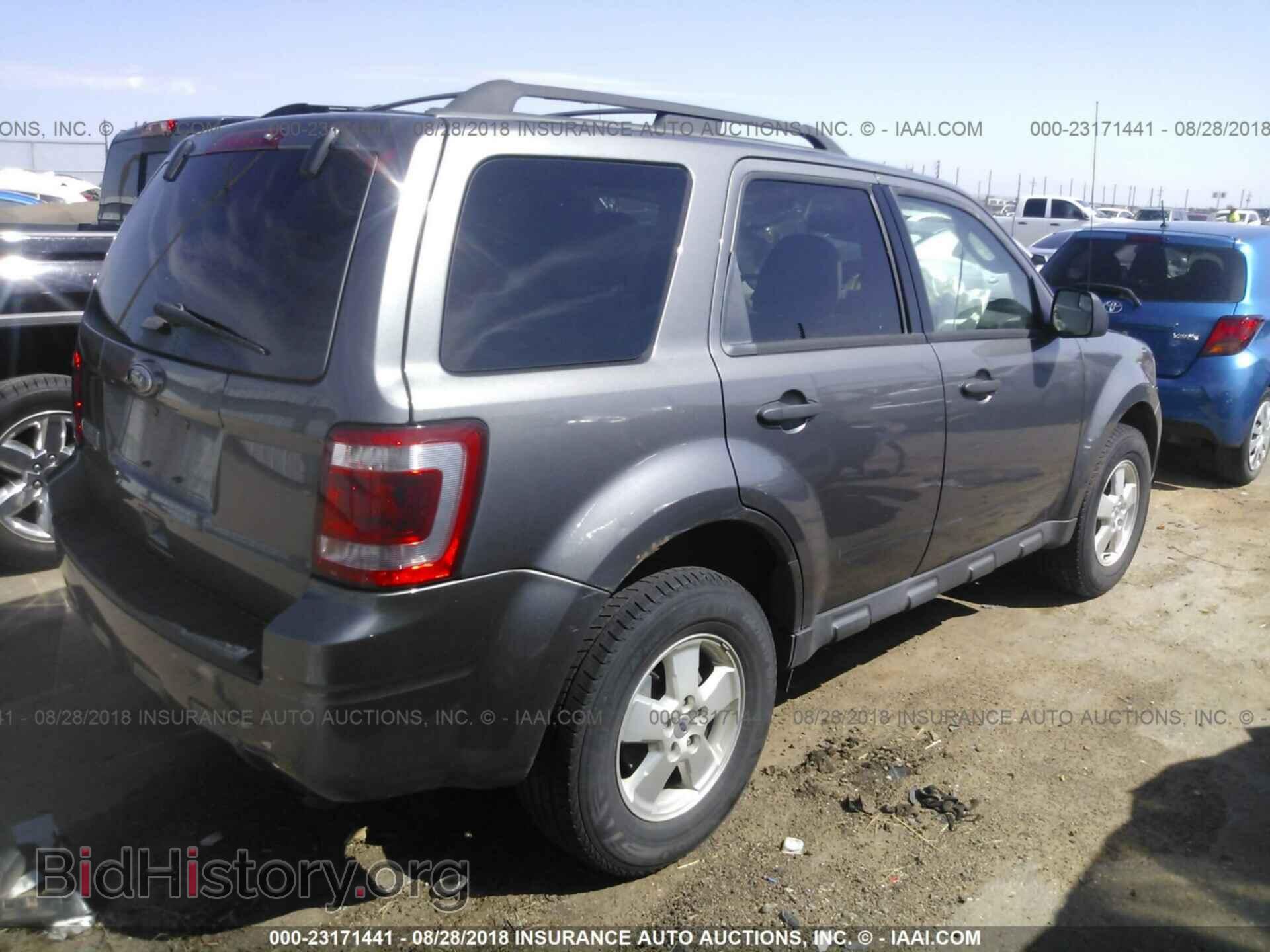 2012 Ford Escape - VIN: 1FMCU9D77CKB78165 - Photo 4